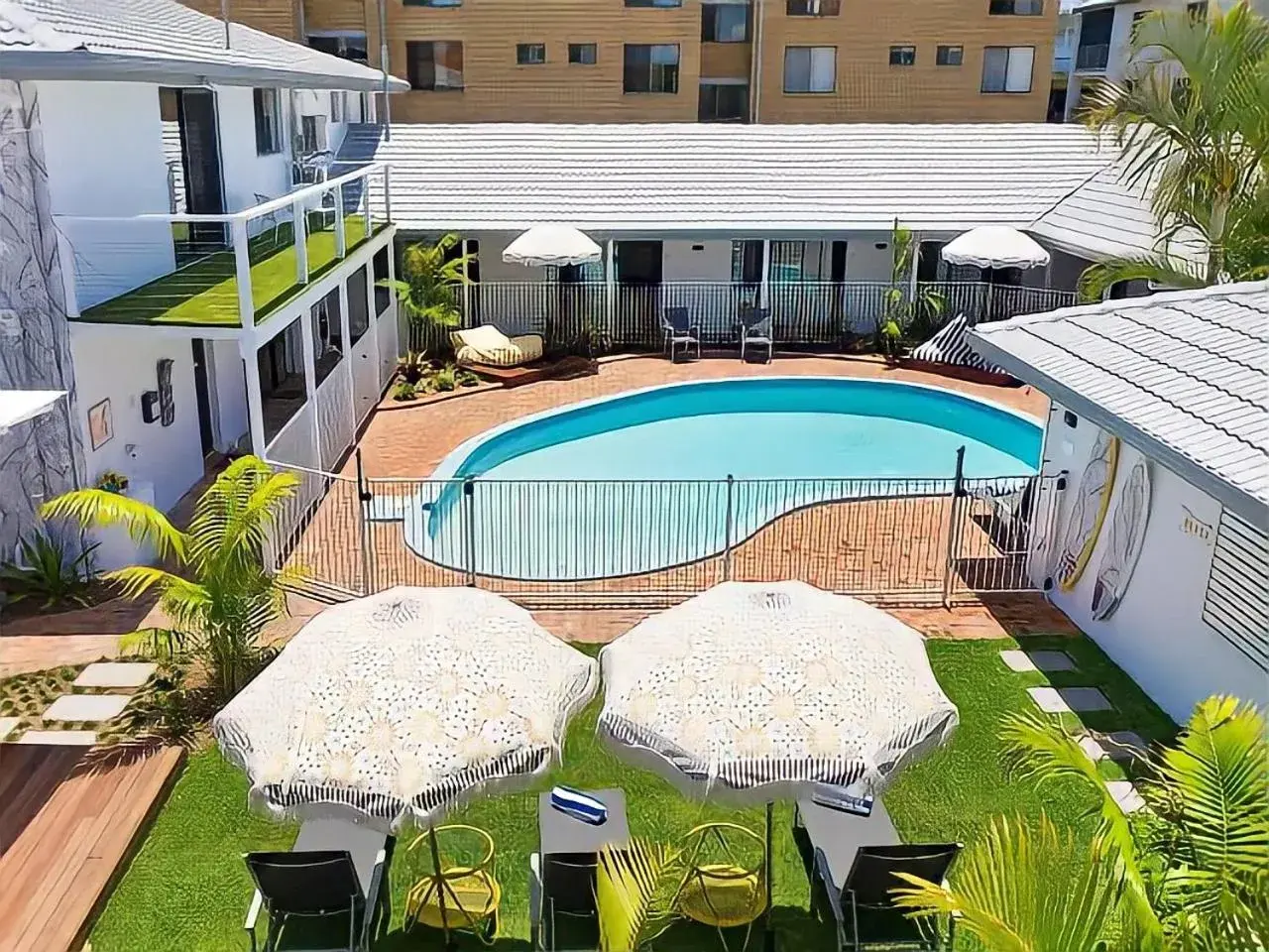 Pool view in Blue Heron Boutique Motel Pool view in Blue Heron Boutique Motel