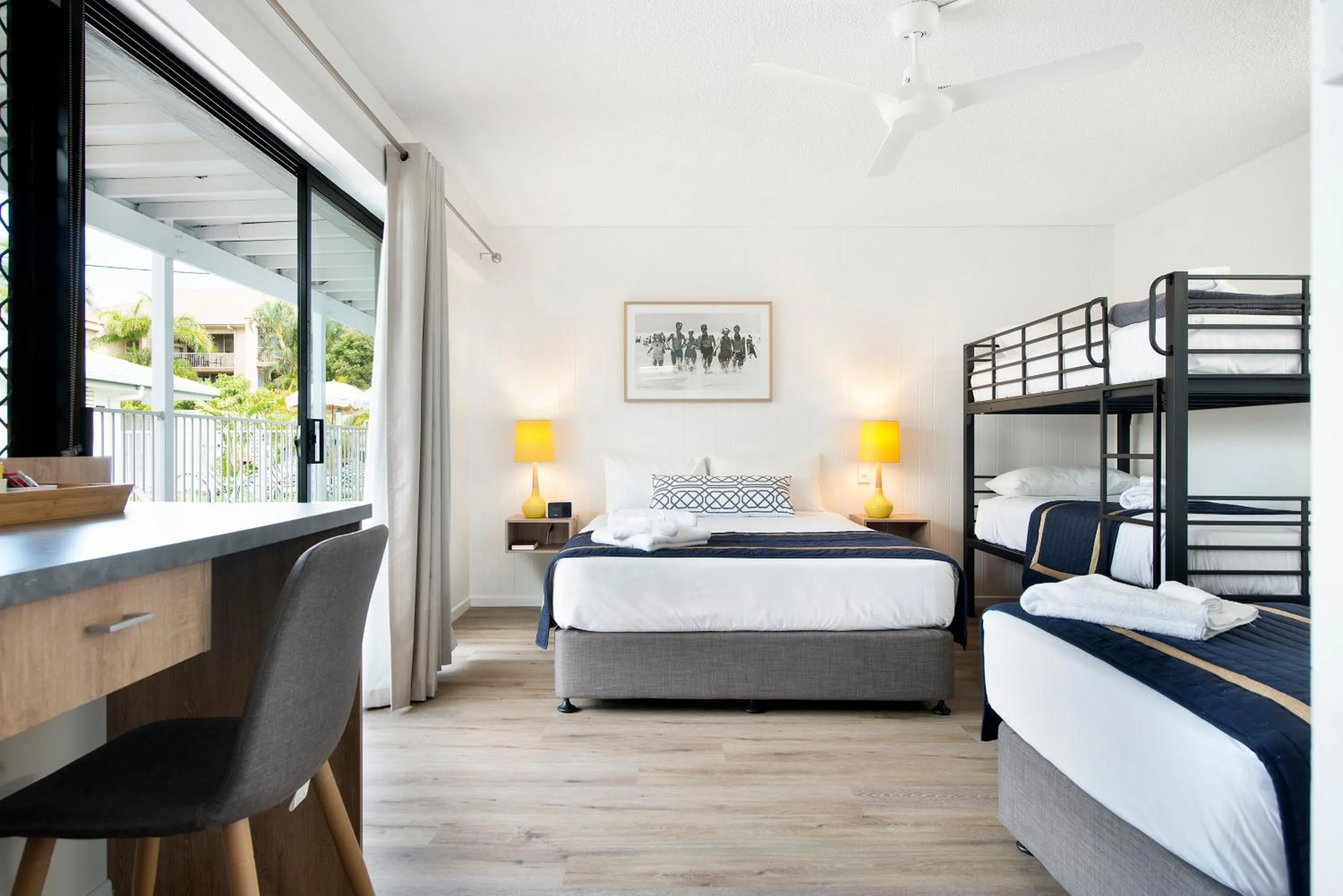 Bed in Blue Heron Boutique Motel