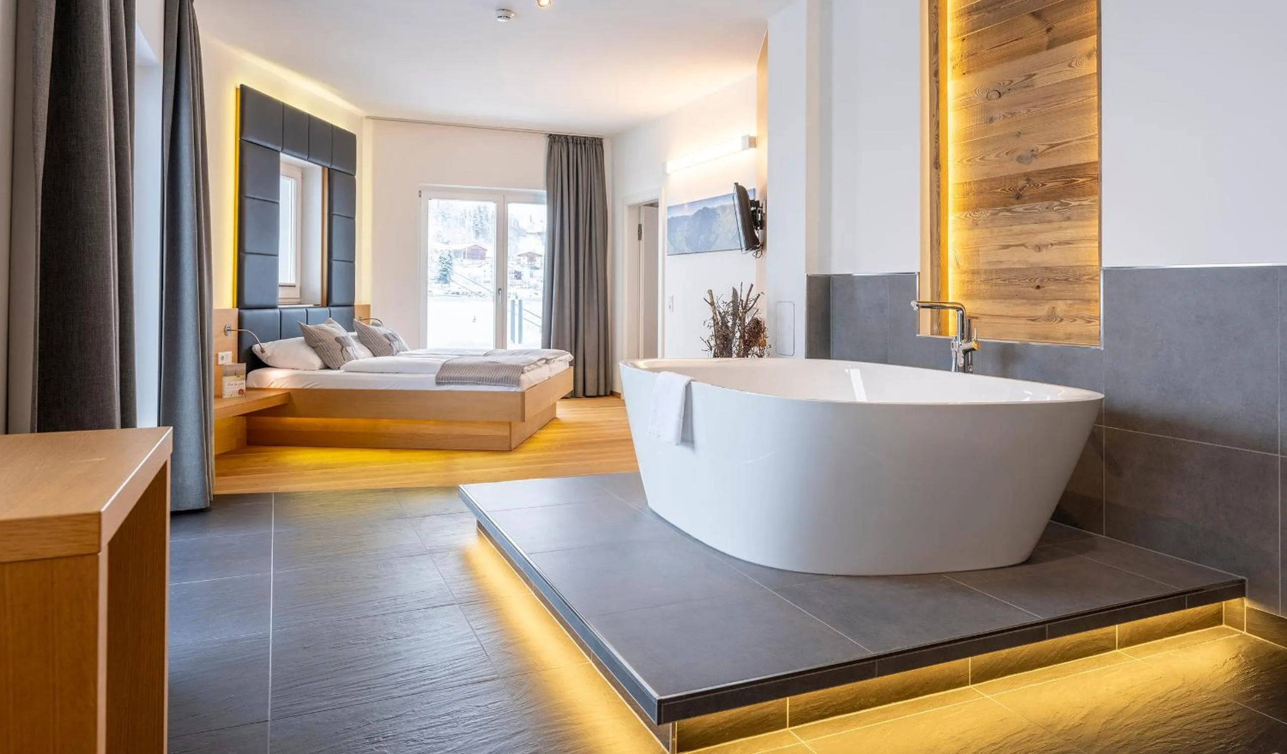 Bed in Hotel Residenz Hochalm - SKI IN -SKI OUT