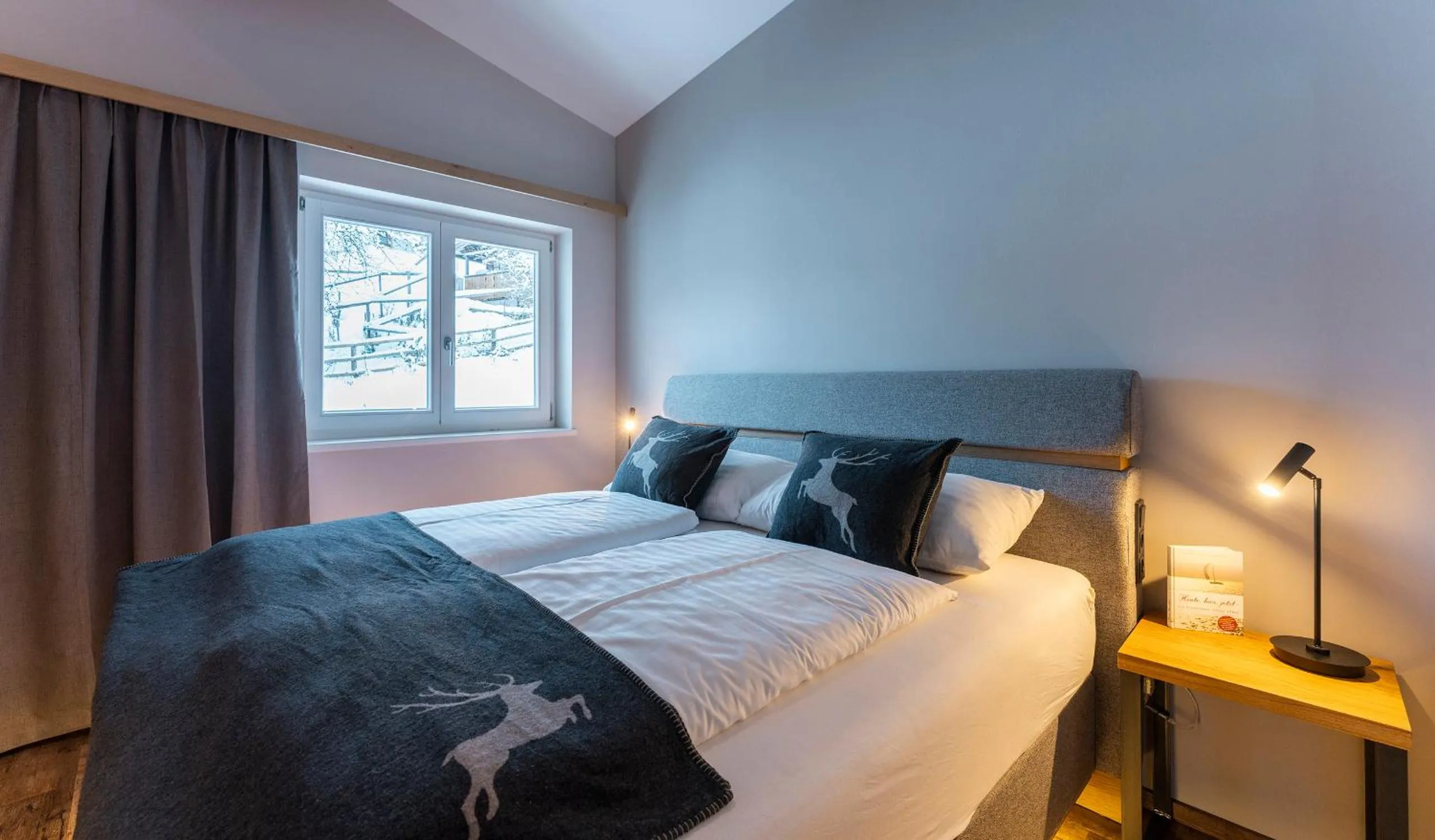 Bed in Hotel Residenz Hochalm - SKI IN -SKI OUT