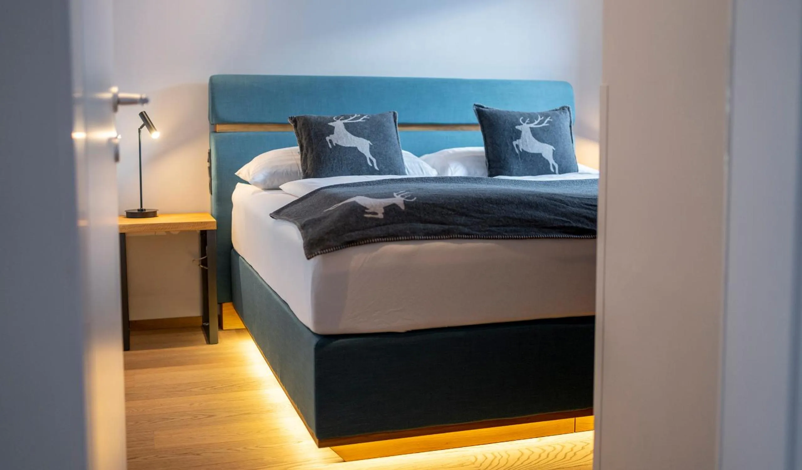 Bed in Hotel Residenz Hochalm - SKI IN -SKI OUT