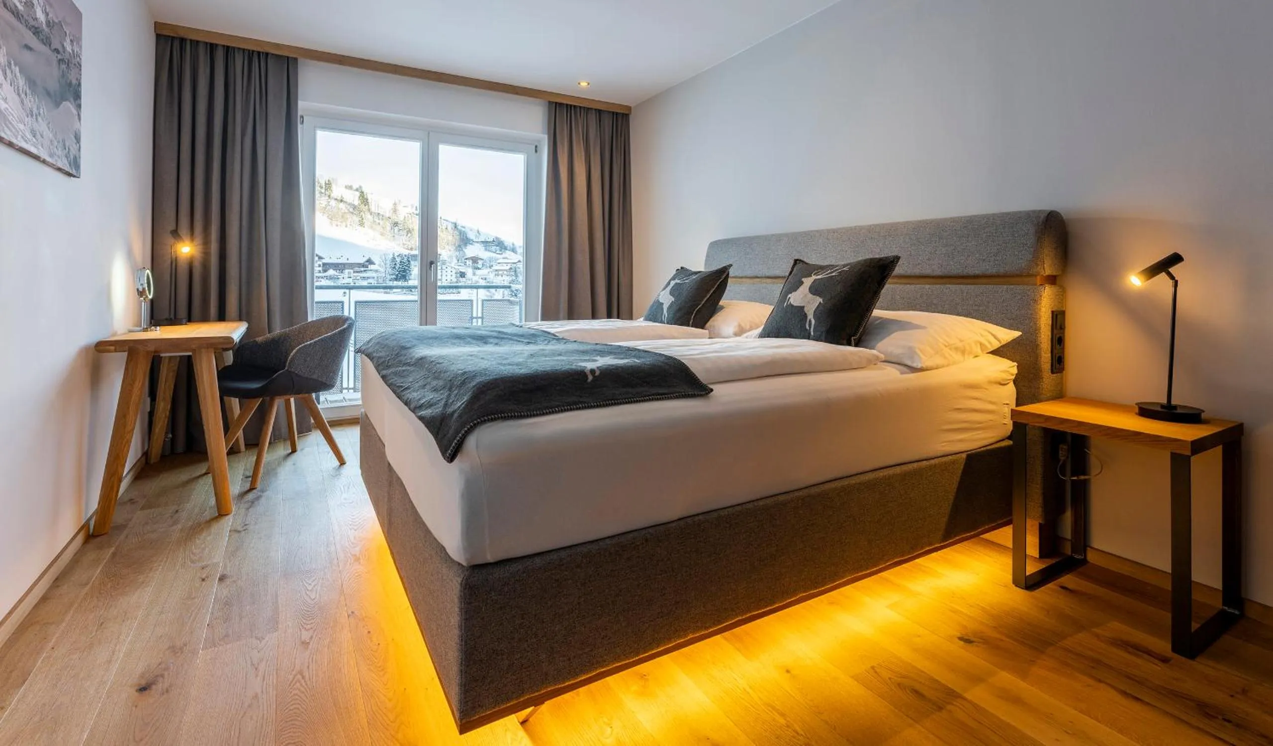 Bed in Hotel Residenz Hochalm - SKI IN -SKI OUT