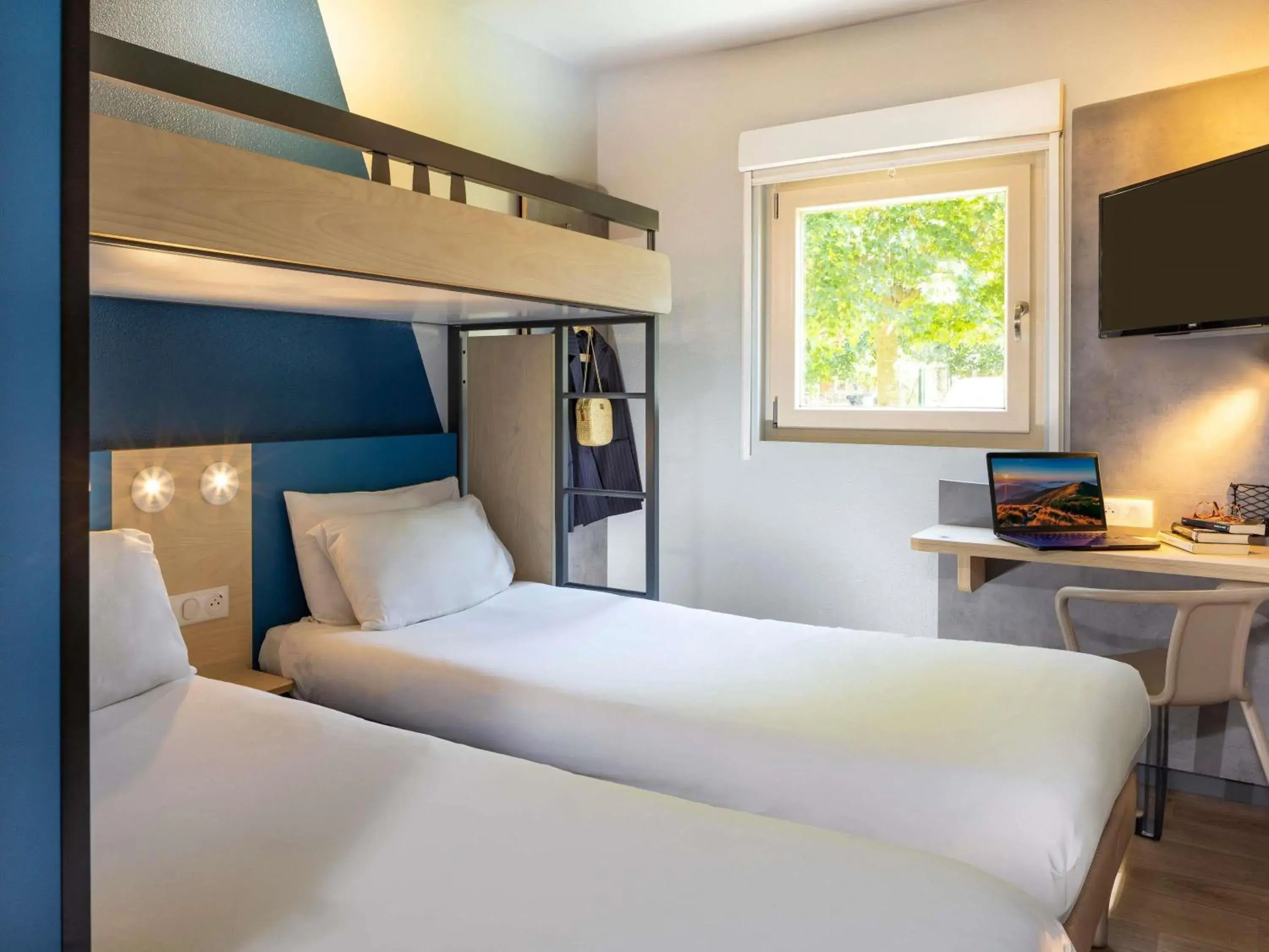 Property building, Bed in ibis budget Bourg en Bresse Property building, Bed in ibis budget Bourg en Bresse