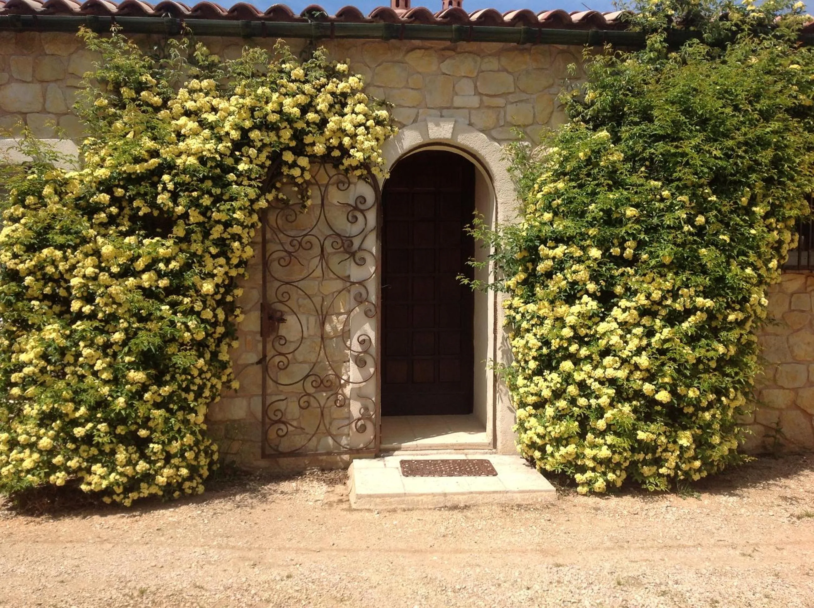 Property building in Ferme Para Lou