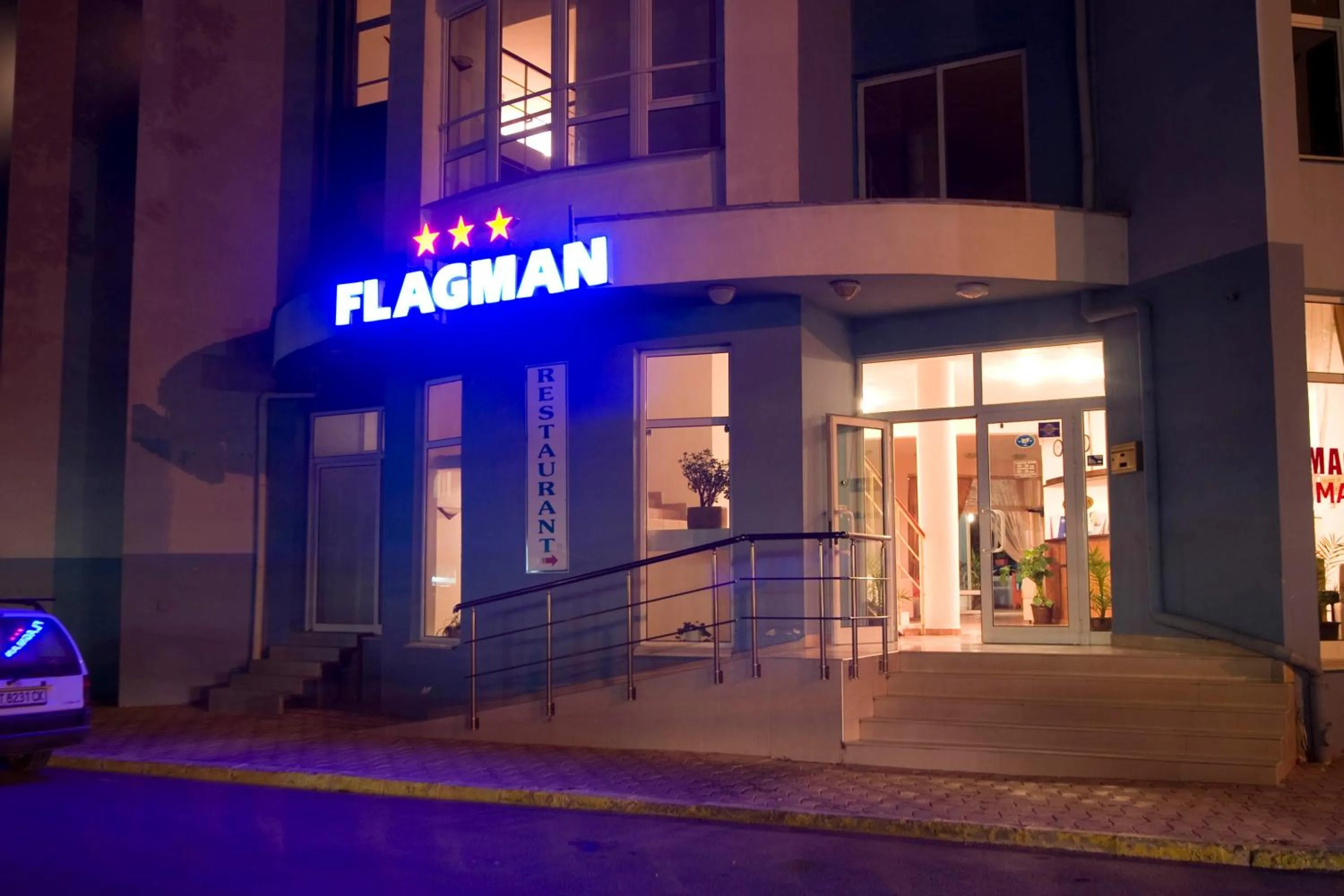 Facade/entrance in Flagman Hotel