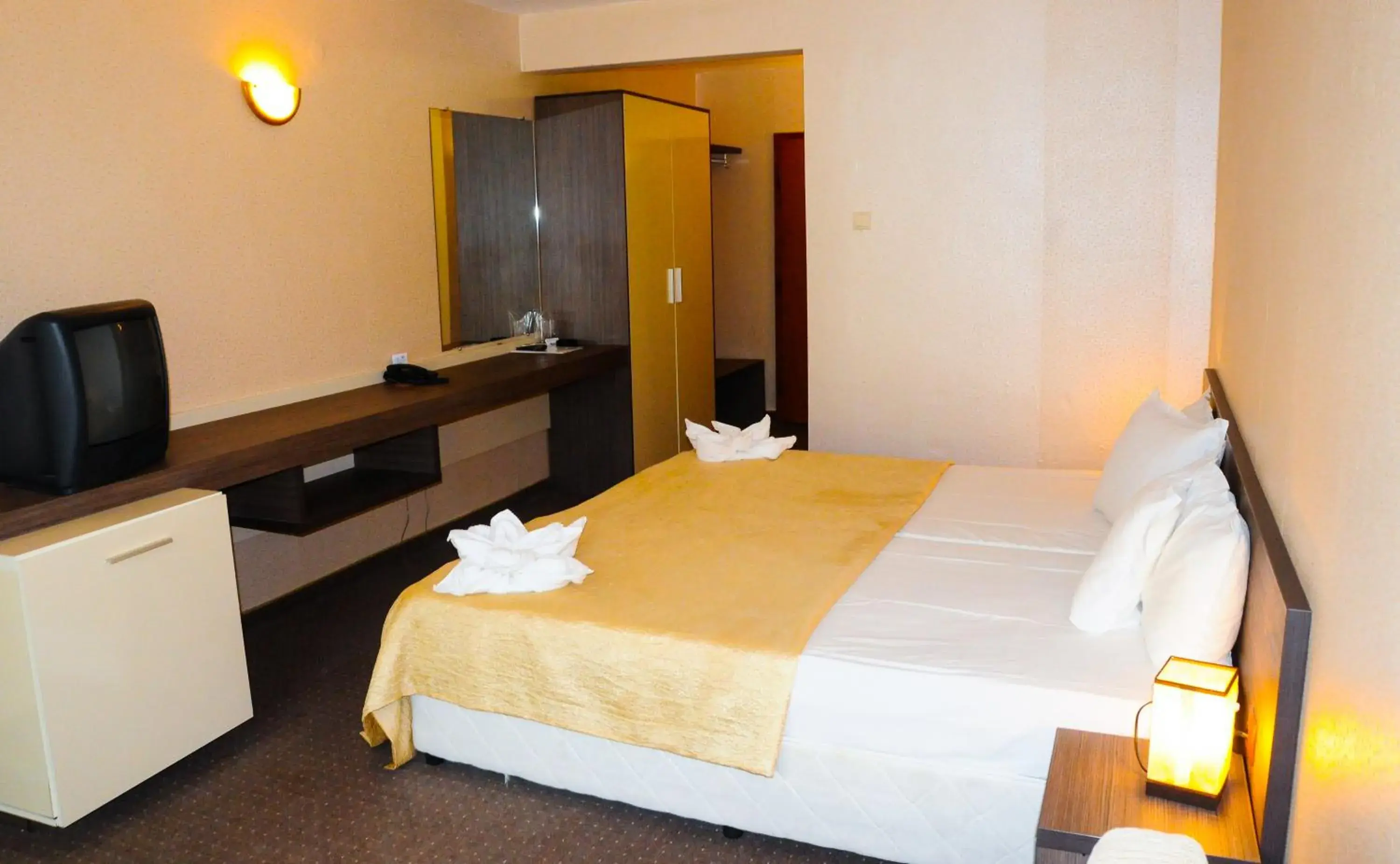 Double Room with Sofa Bed (2 Adults + 2 Children) in Flagman Hotel Double Room with Sofa Bed (2 Adults + 2 Children) in Flagman Hotel