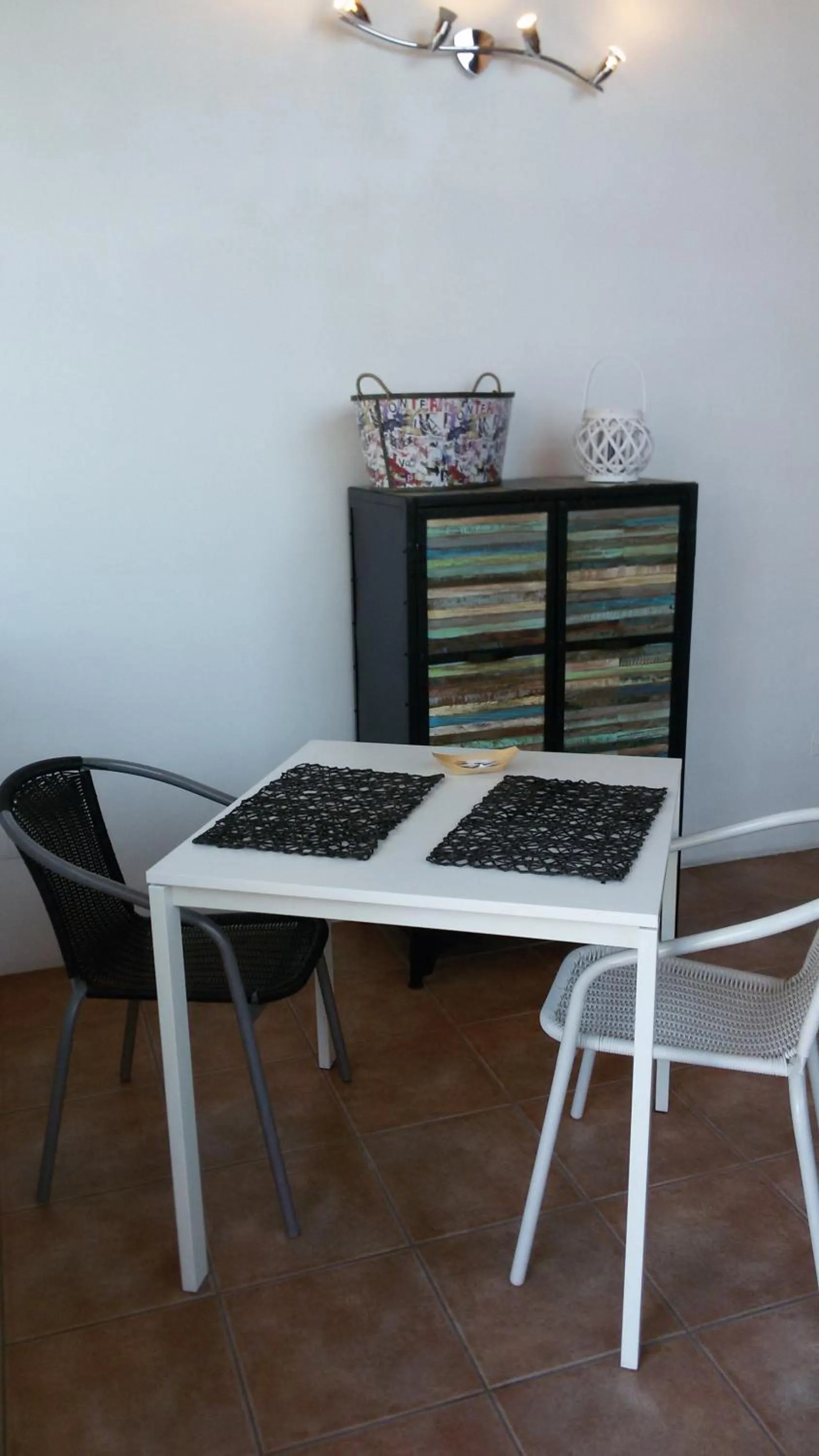 Dining area in Motel 7 Laghi