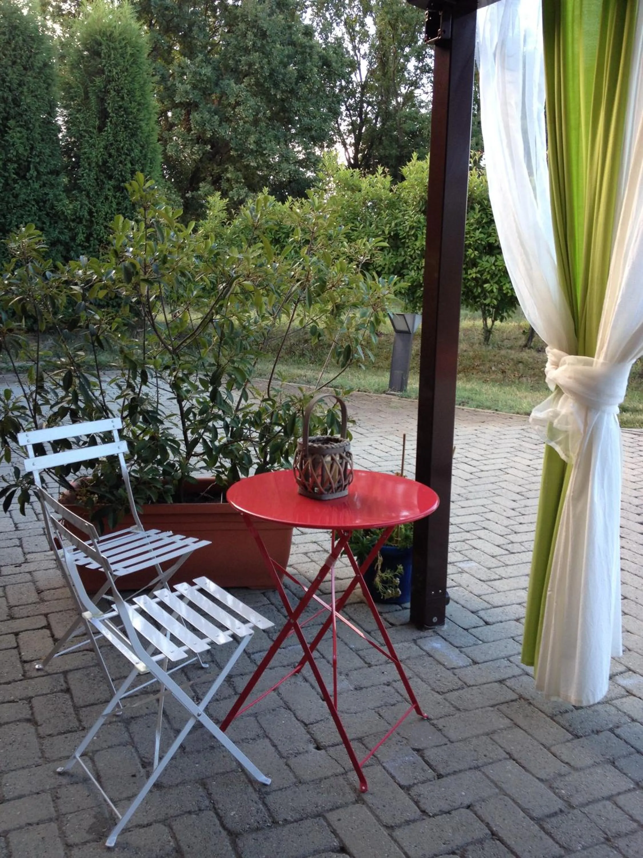 Patio in Motel 7 Laghi