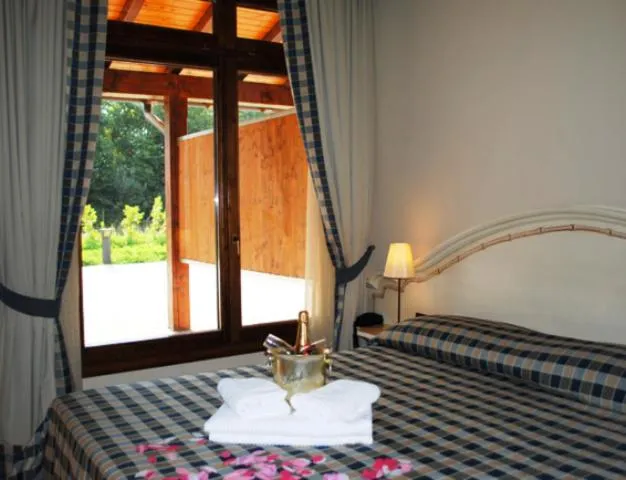 Bed in Motel 7 Laghi