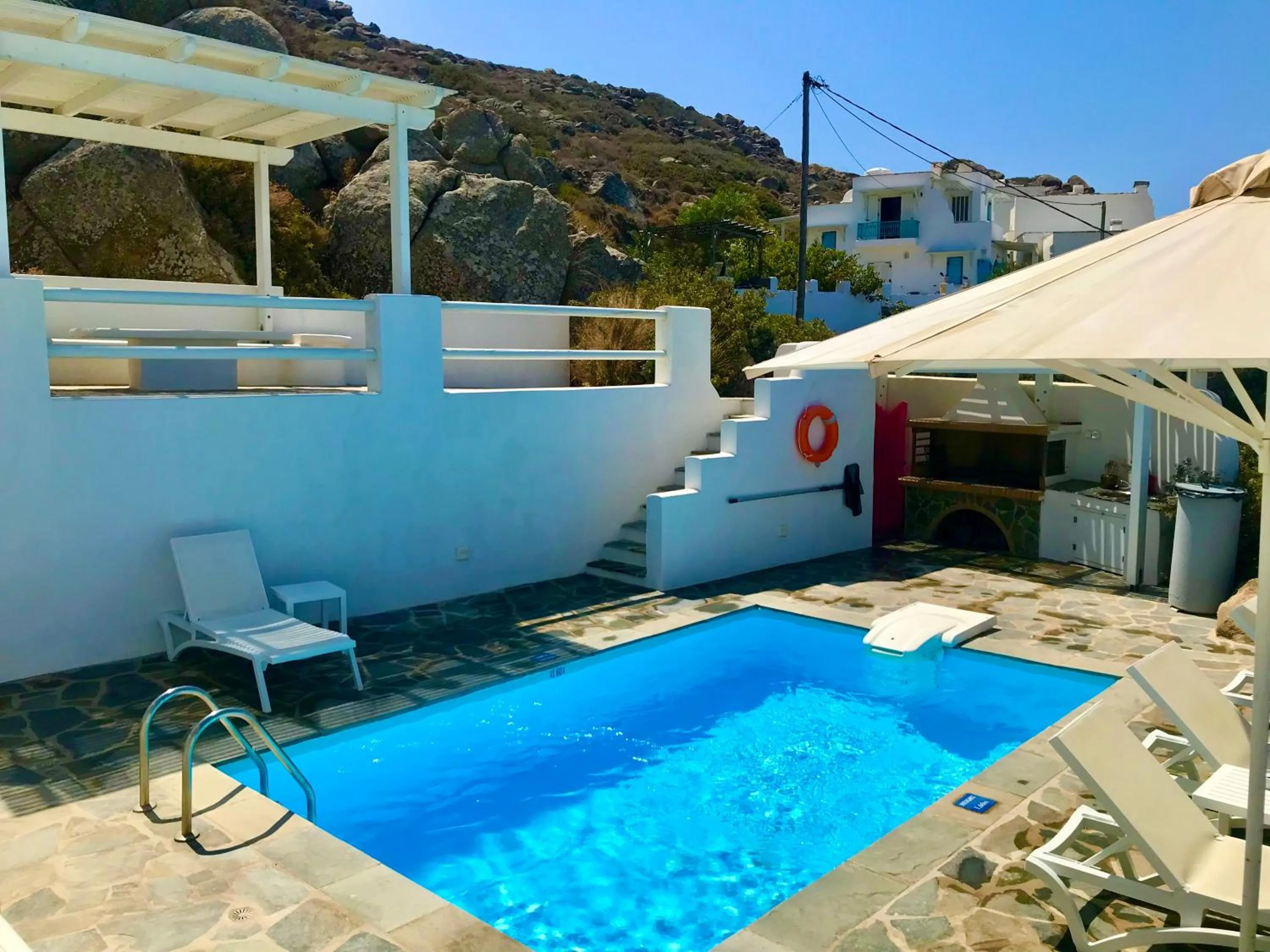 BBQ facilities in Apricot and Sea Luxury Villas