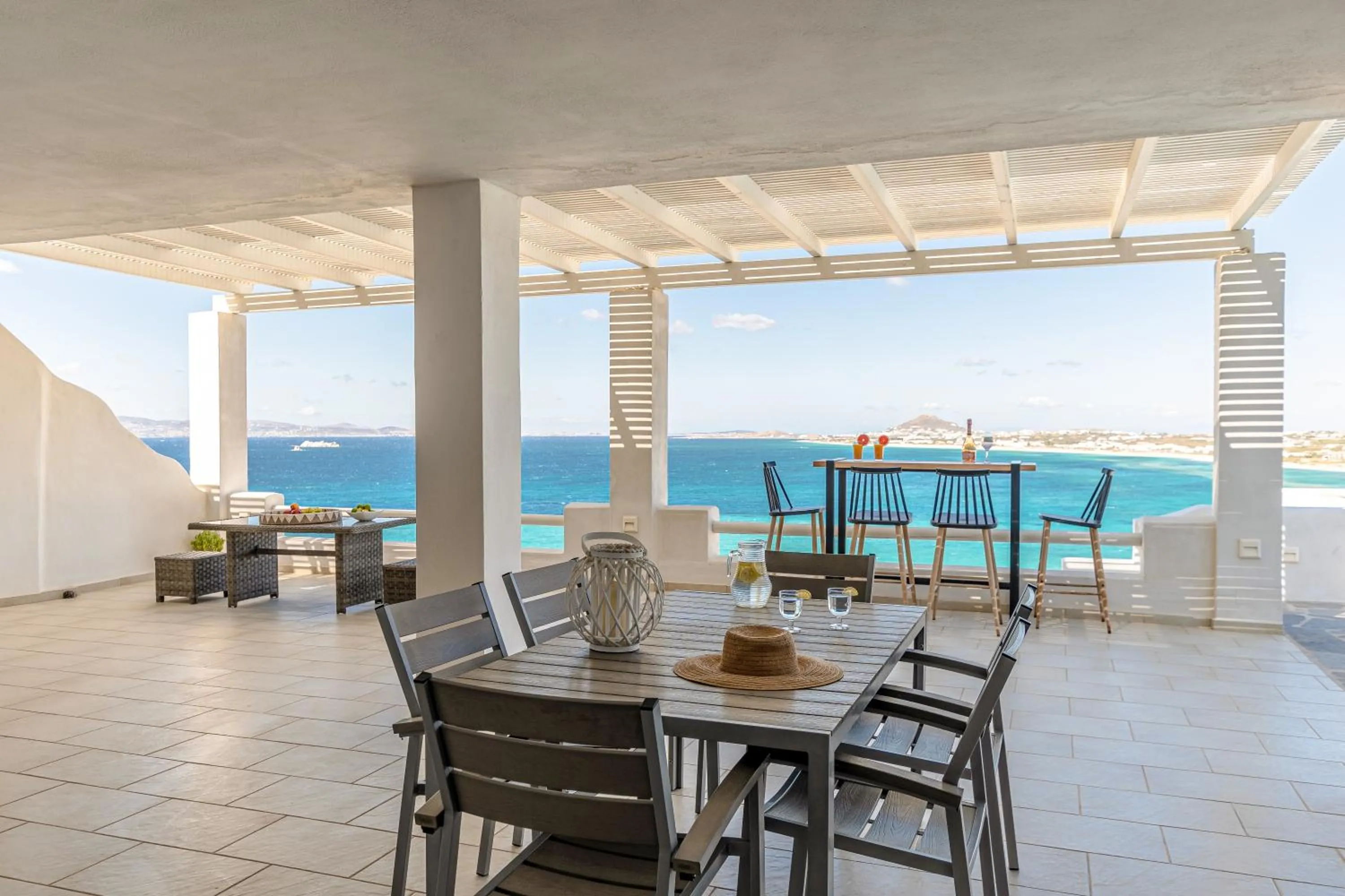 Area and facilities in Apricot and Sea Luxury Villas