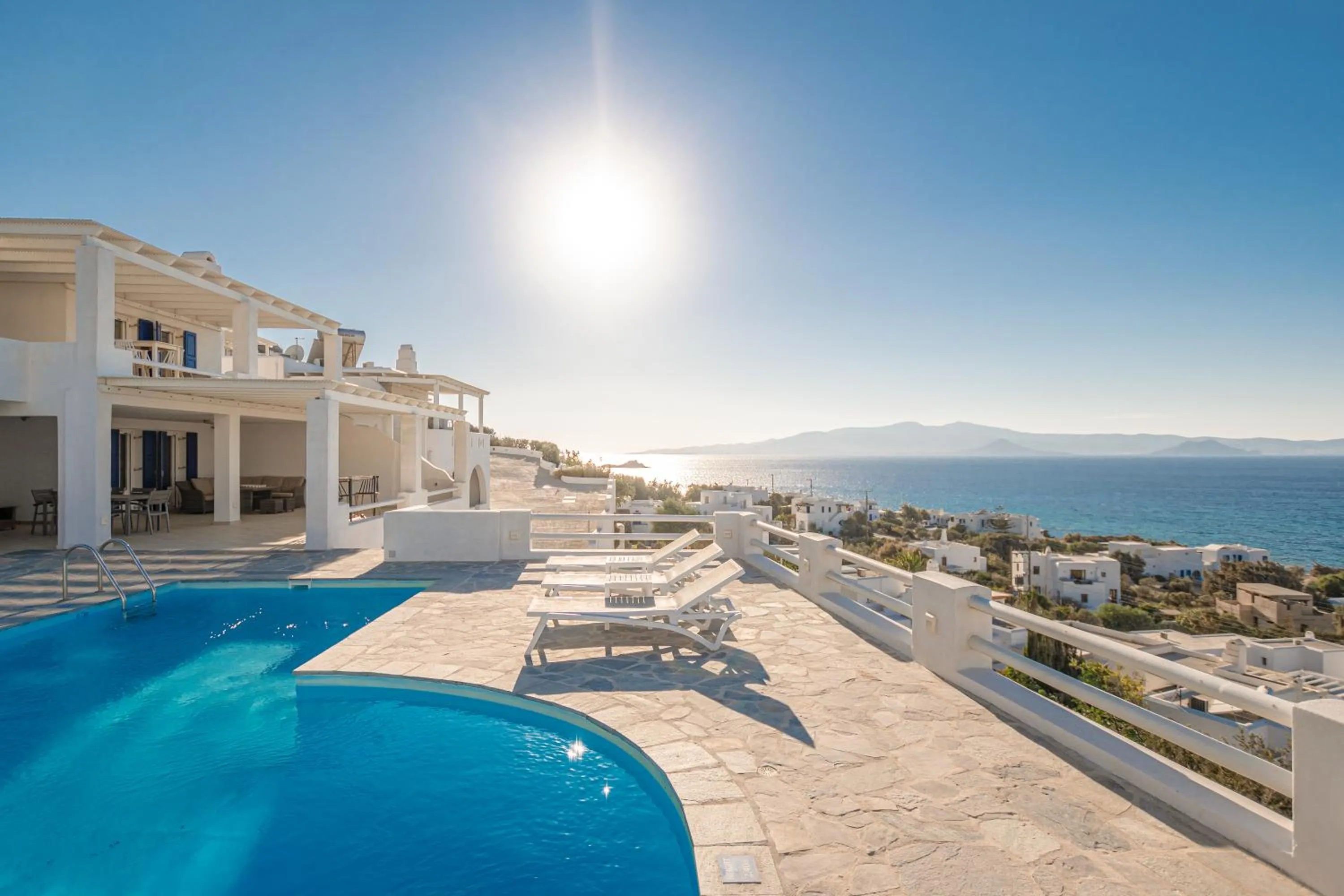 Swimming pool in Apricot and Sea Luxury Villas