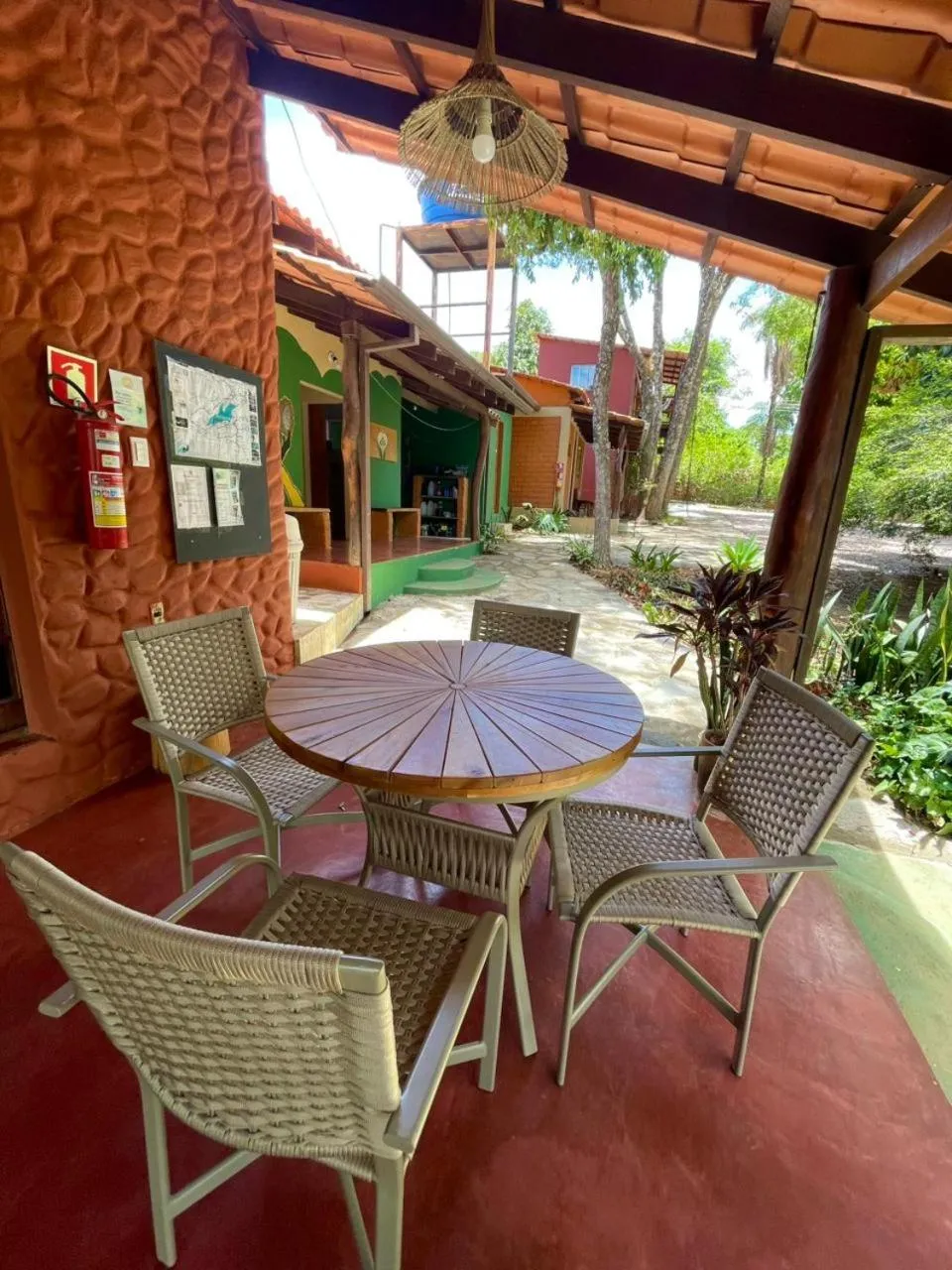 Communal kitchen in Vila Amor - Charmosa e Central
