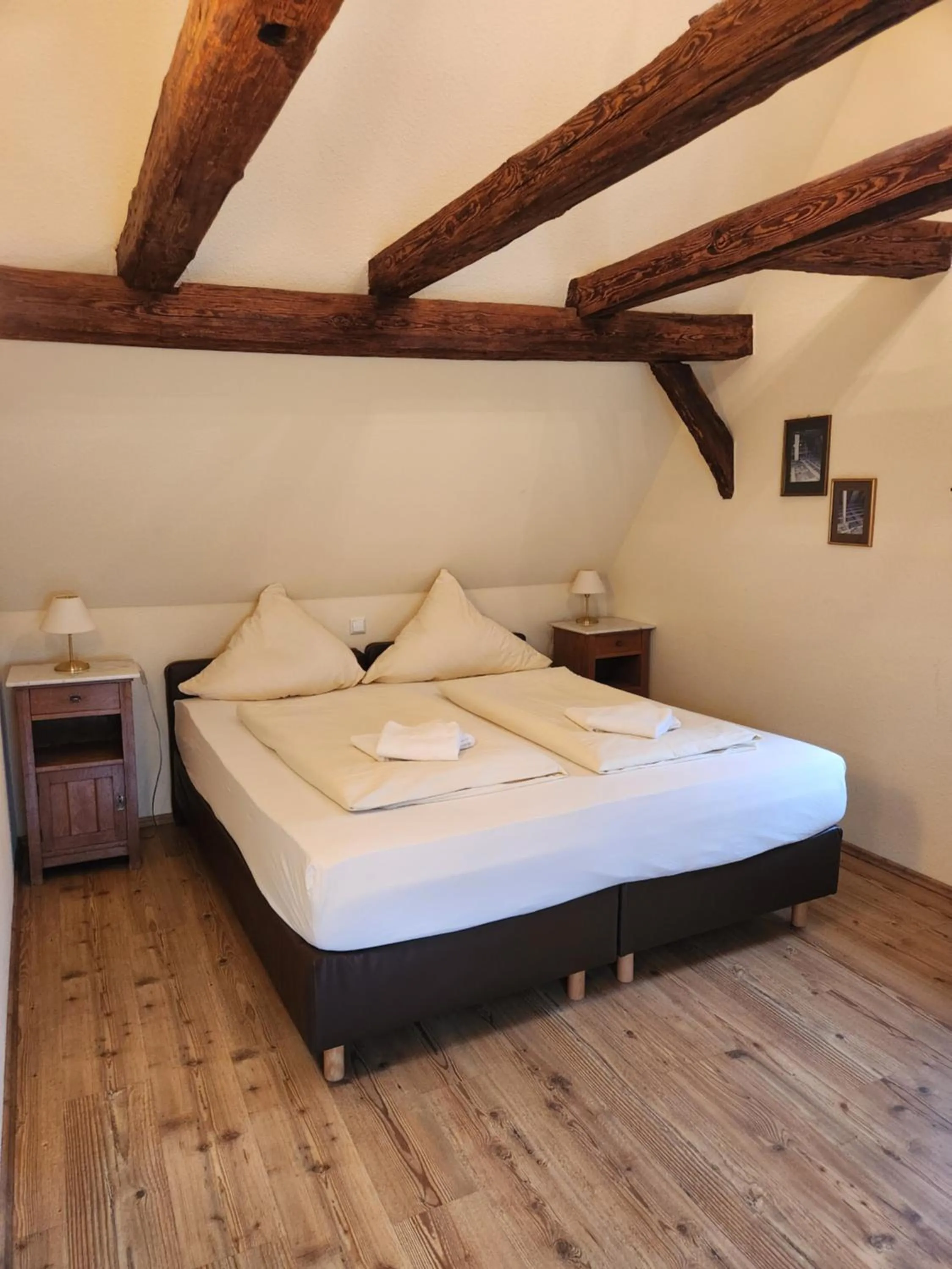 Bed in Hotel Ehinger Rose