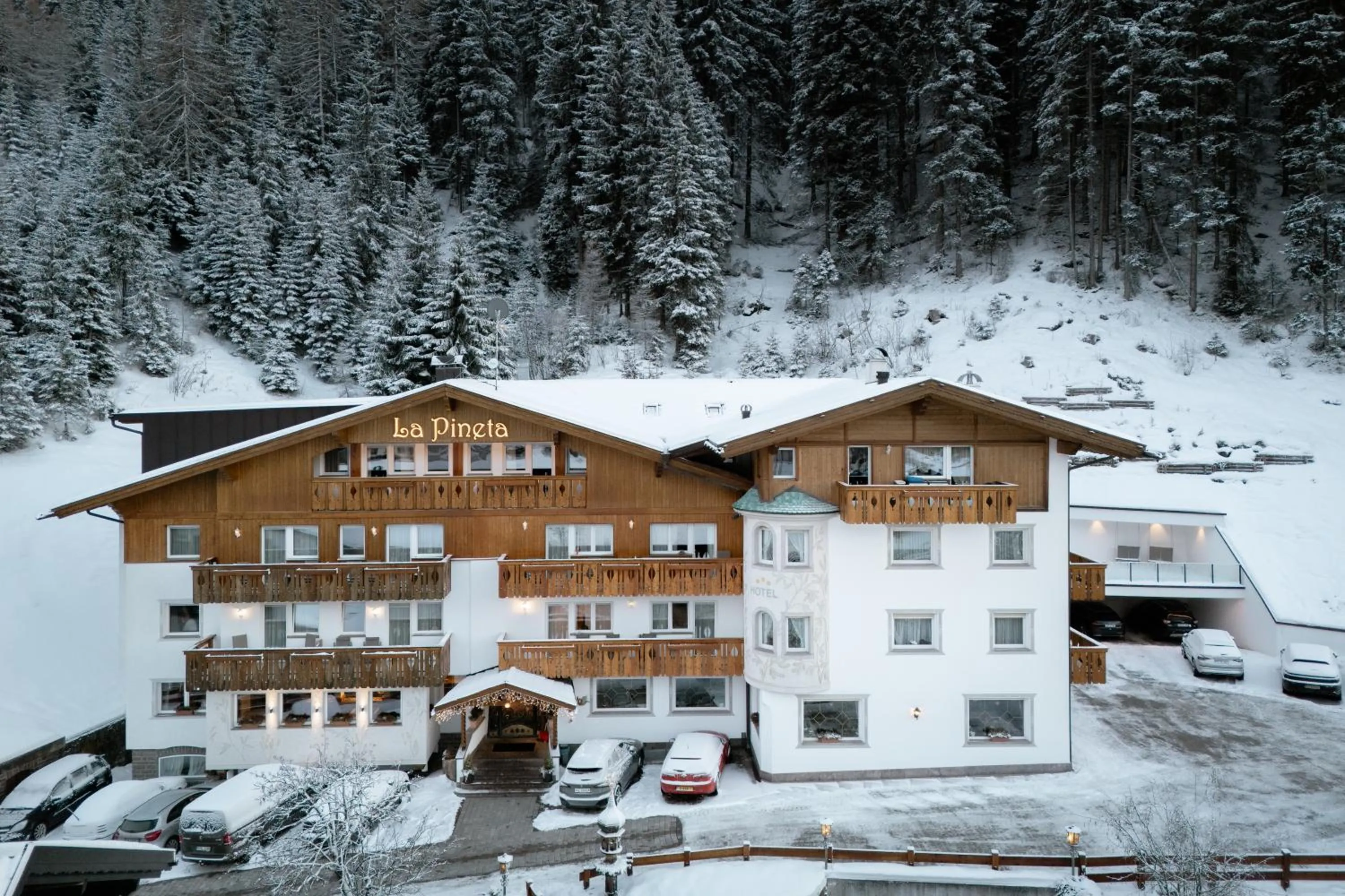 Property building in Hotel La Pineta