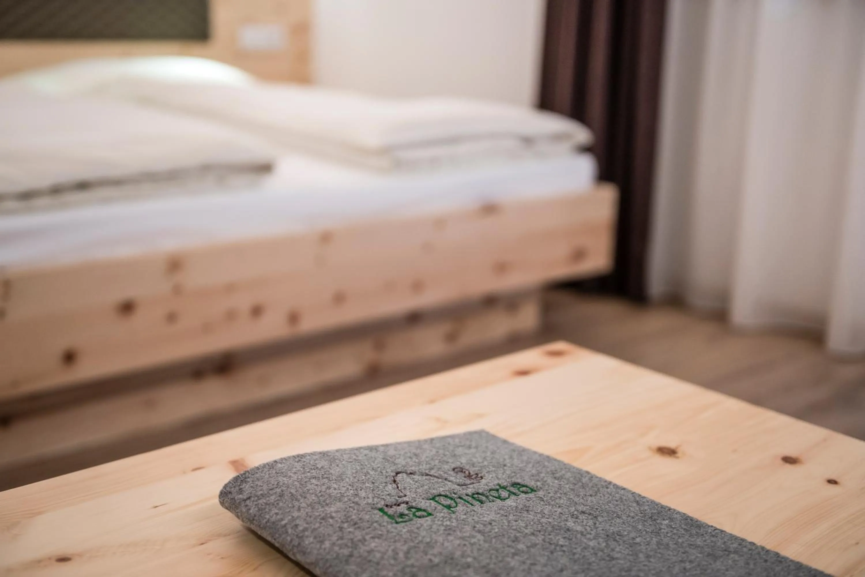 Decorative detail, Bed in Hotel La Pineta