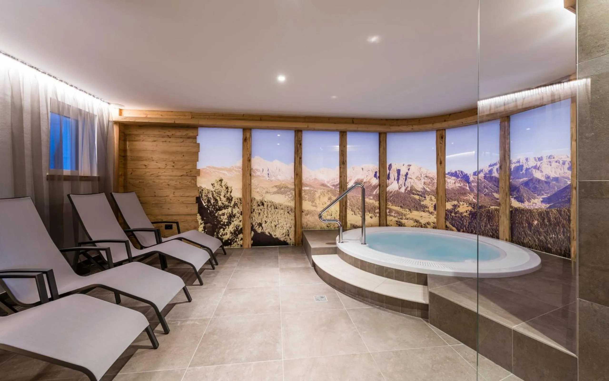 Hot Tub in Hotel La Pineta