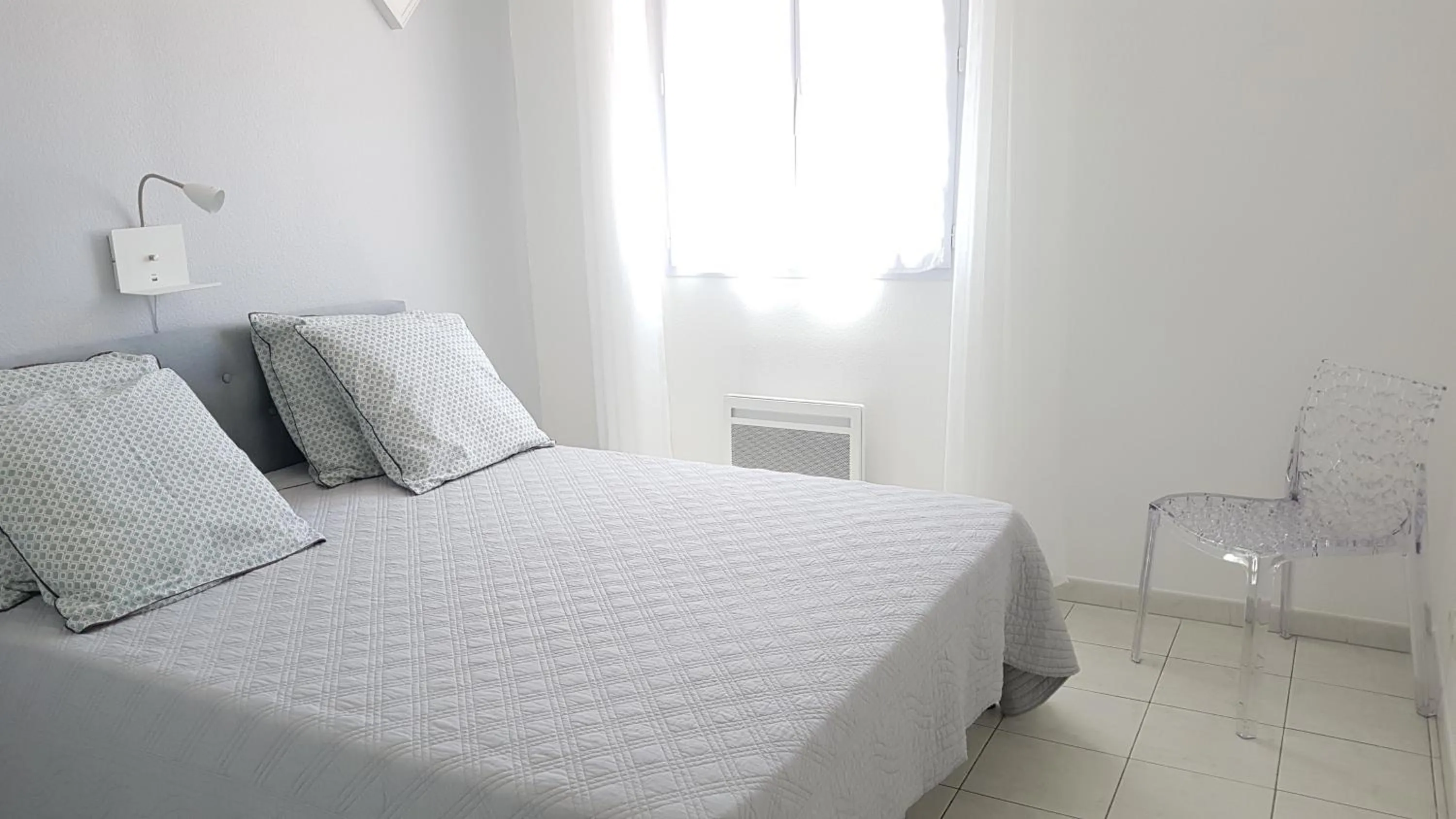 Bed in Appartement 2 terrasses face mer de 100m2