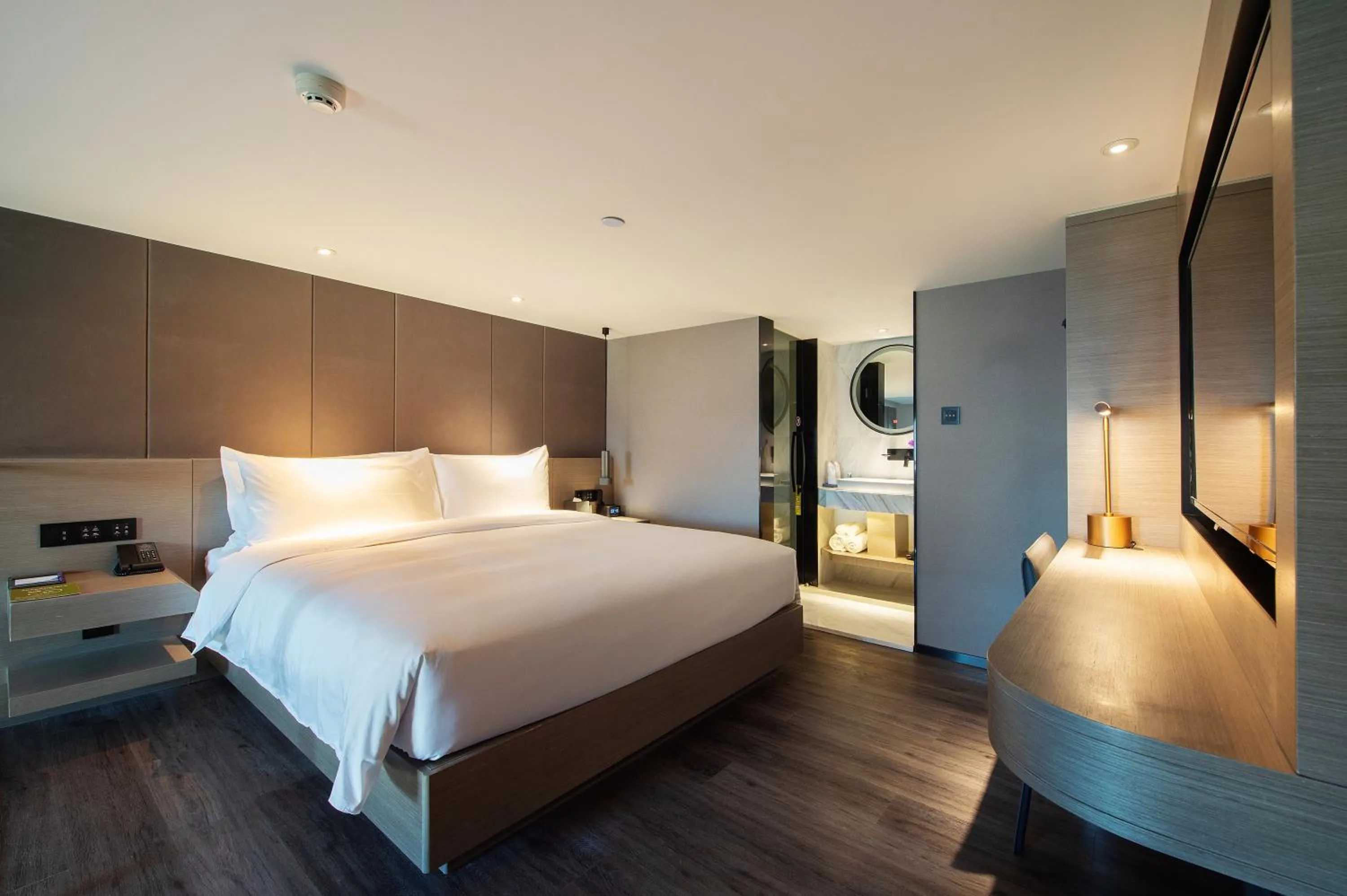 Photo of the whole room, Bed in Mercure Harbin Central Street Sophia Church