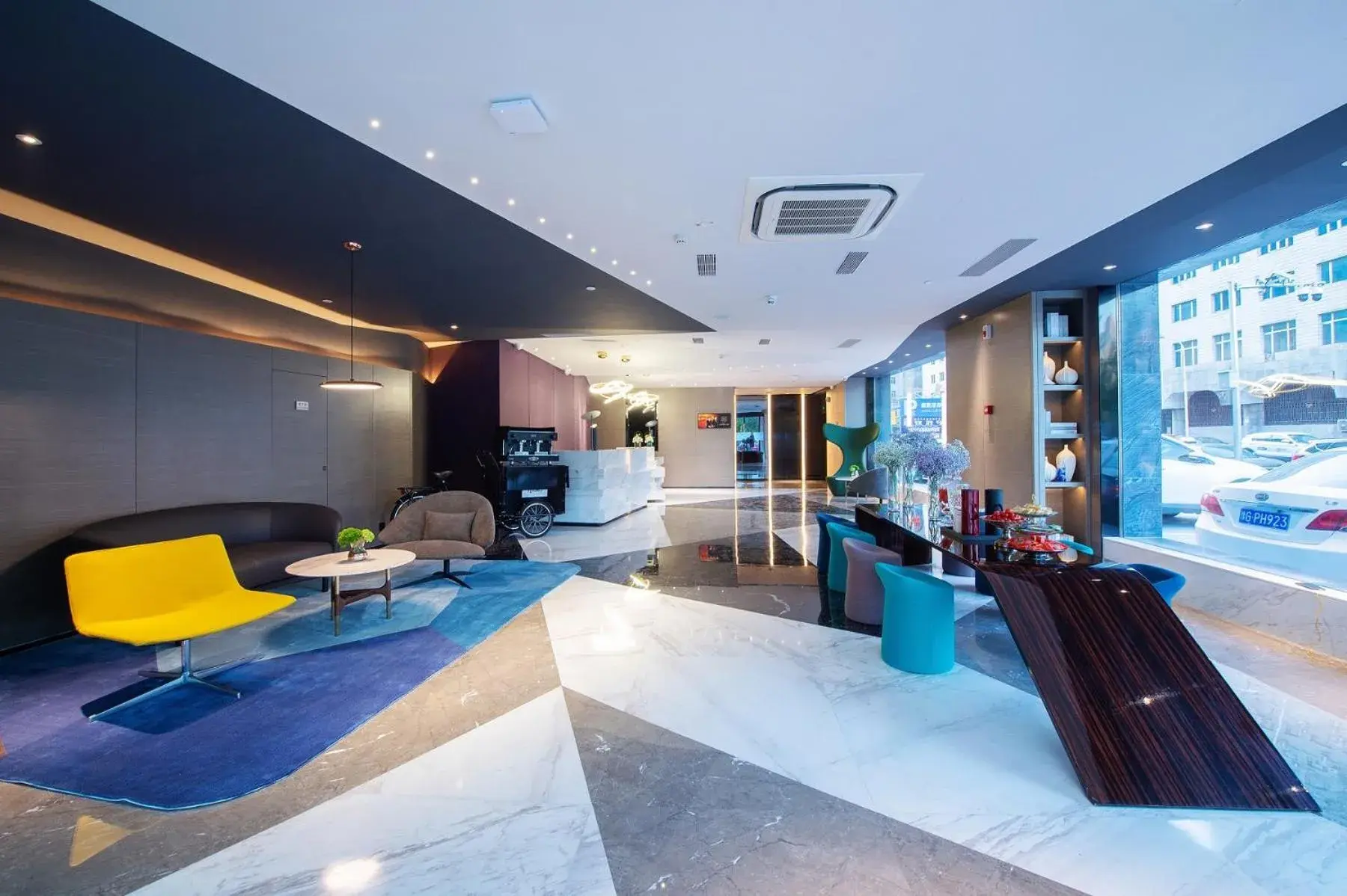 Lobby or reception in Mercure Harbin Central Street Sophia Church Lobby or reception in Mercure Harbin Central Street Sophia Church