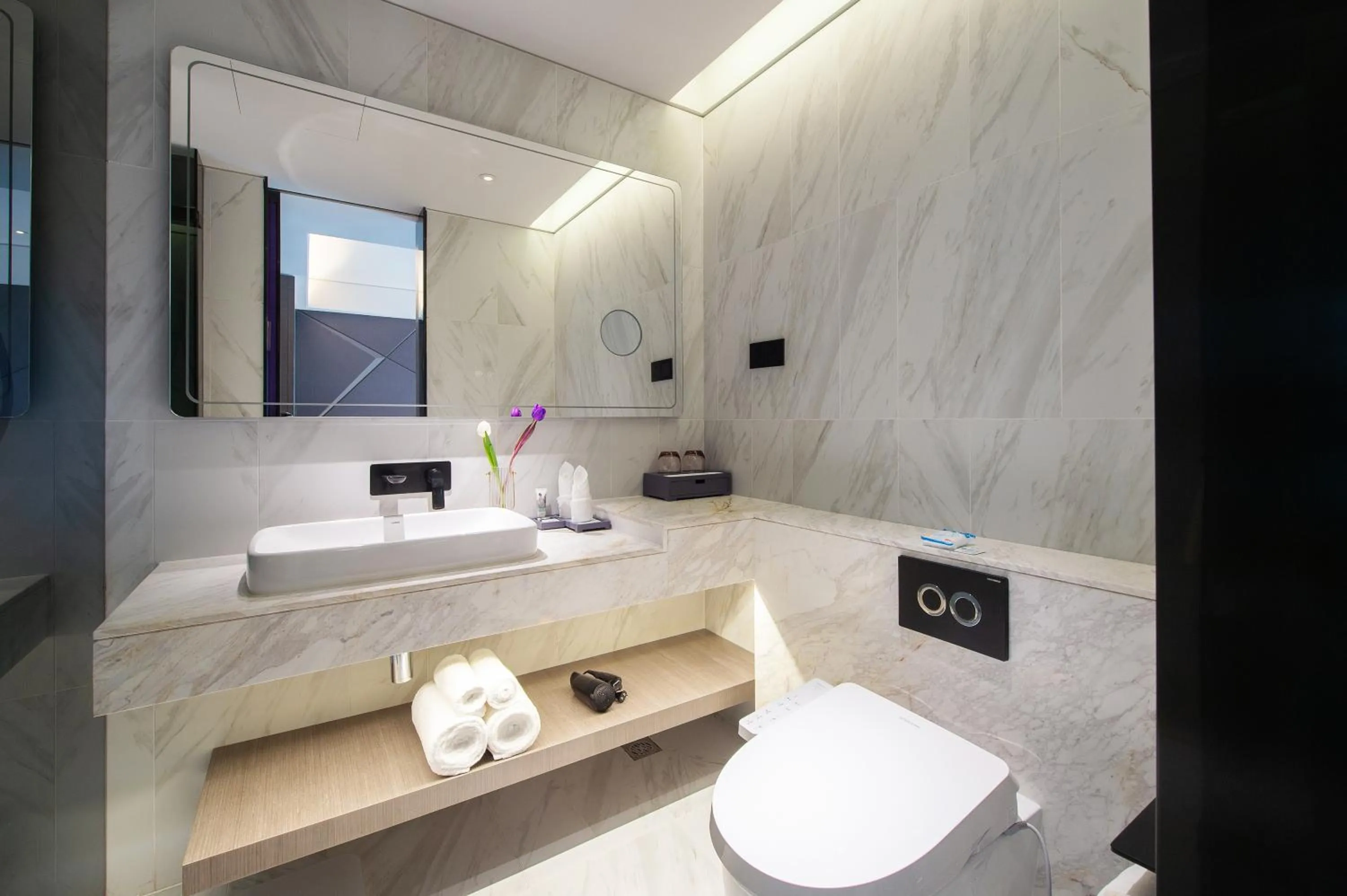 Toilet in Mercure Harbin Central Street Sophia Church