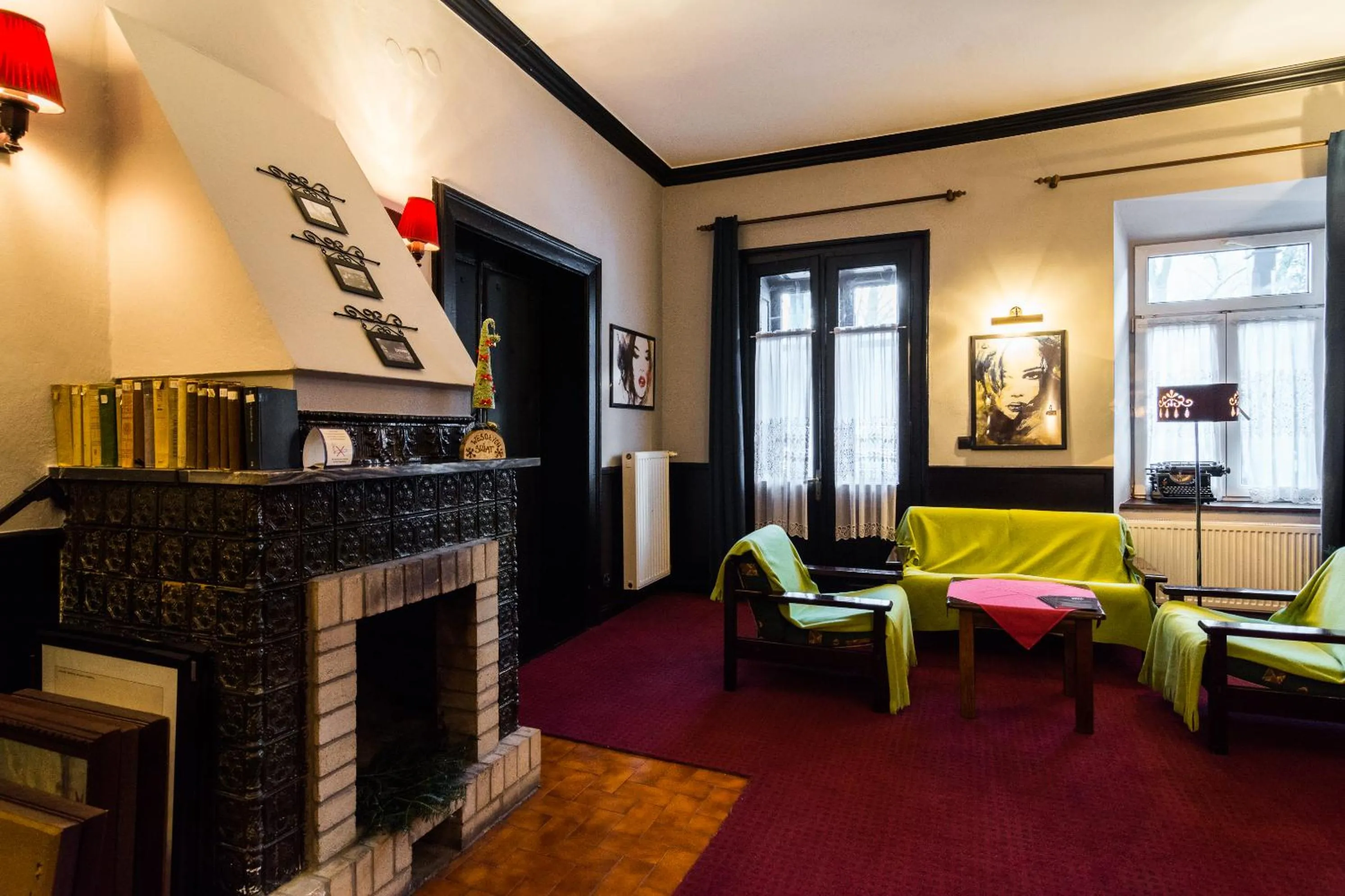 Communal lounge/ TV room in Willa Marta Szczawnica