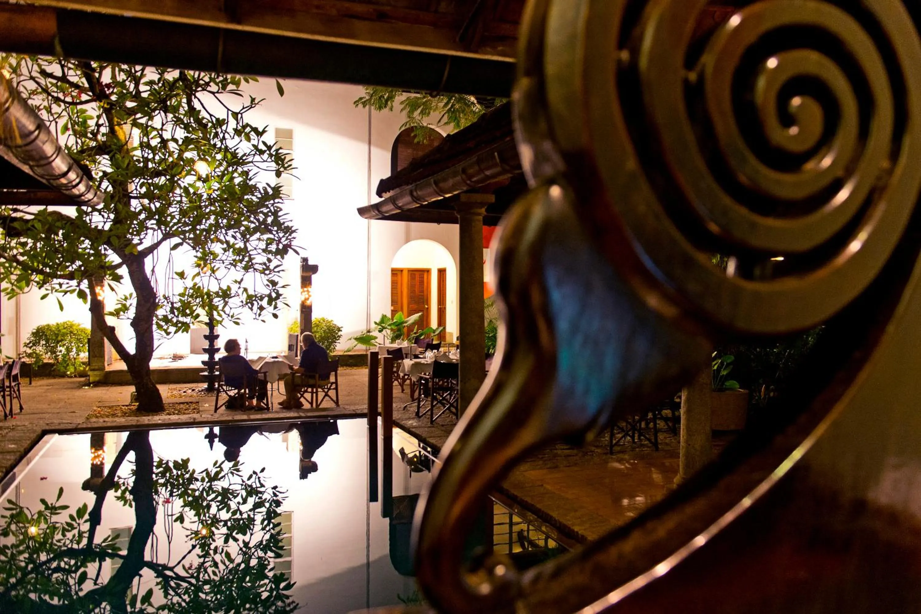 Restaurant/places to eat in Malabar House