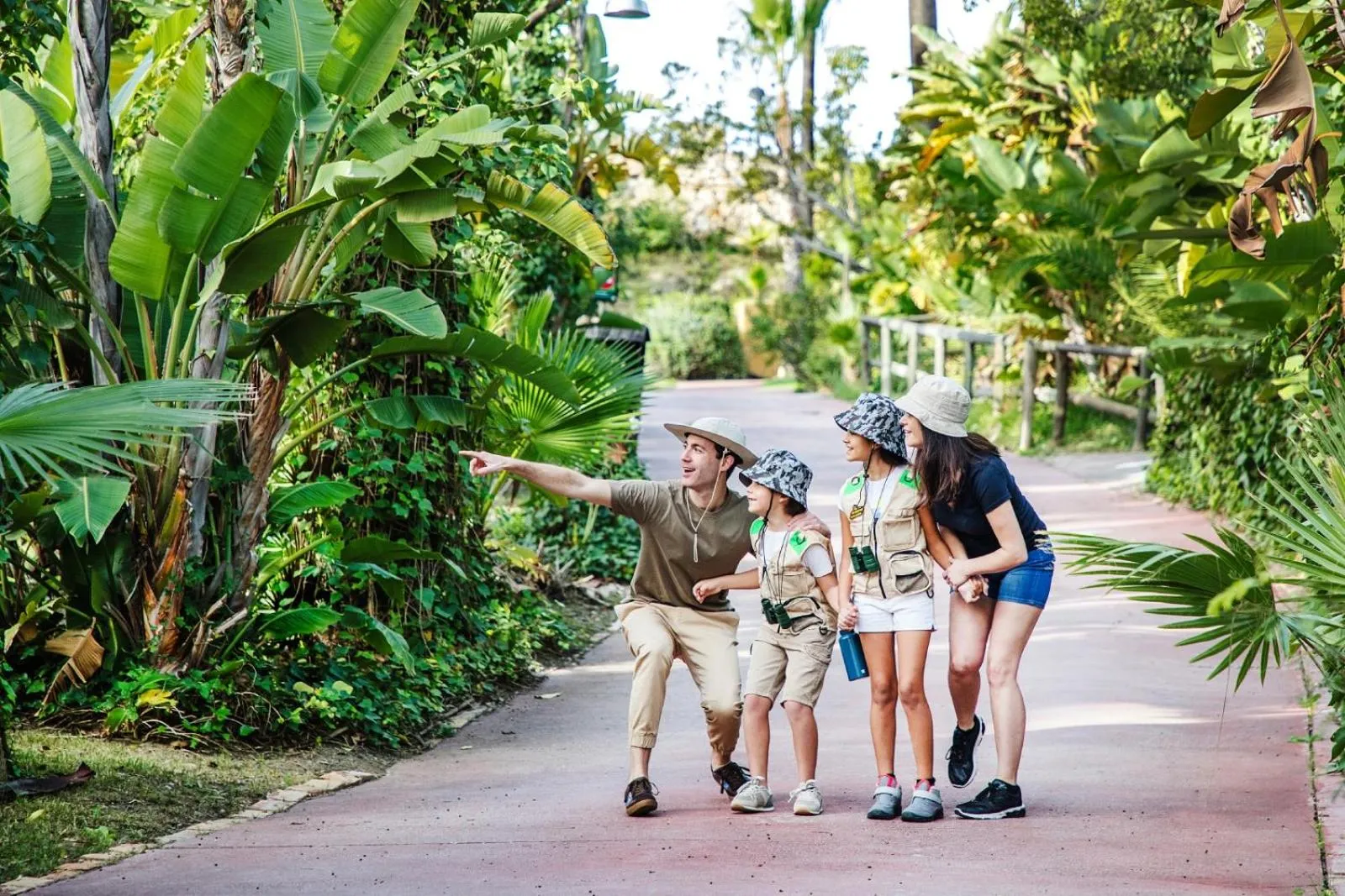 Family in Hotel Selwo Lodge - Animal Park Tickets Included