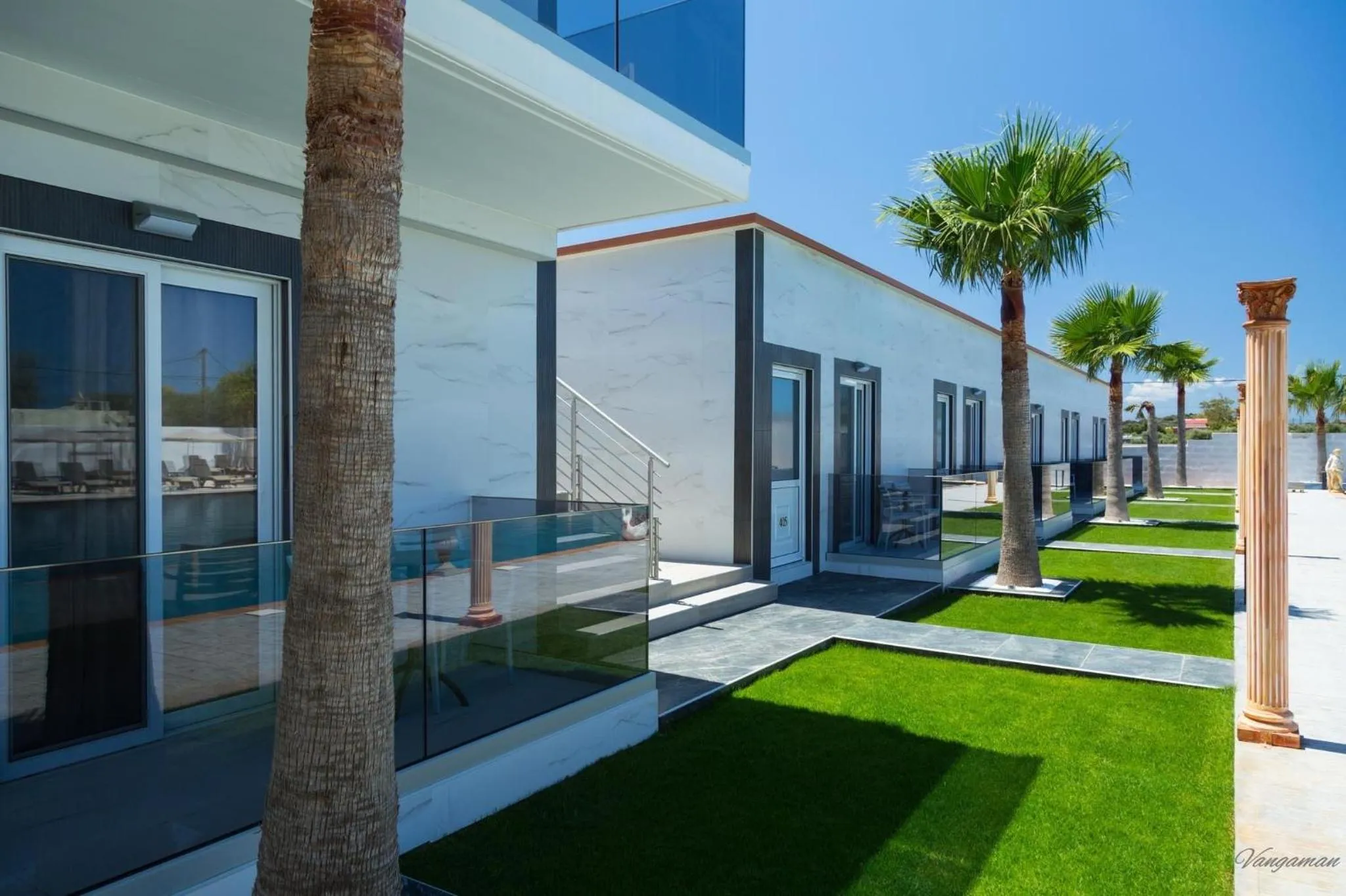 Property building in Paradice Hotel Luxury Suites-Near zorbas Beach-FREE Breakfast