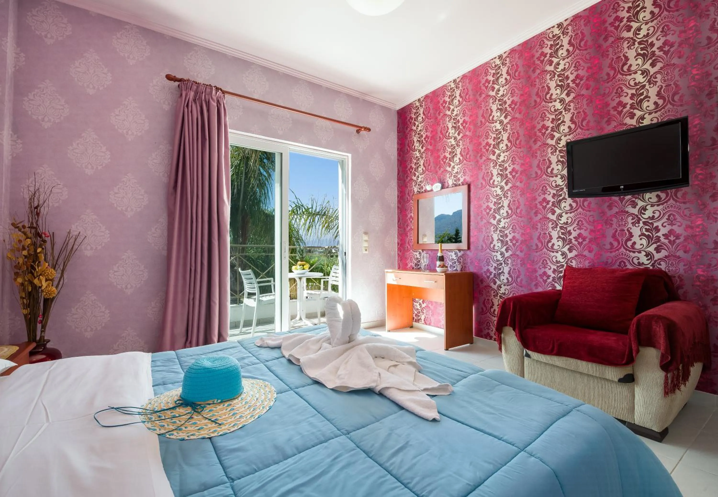 Bedroom, Bed in Paradice Hotel Luxury Suites-Near zorbas Beach-FREE Breakfast