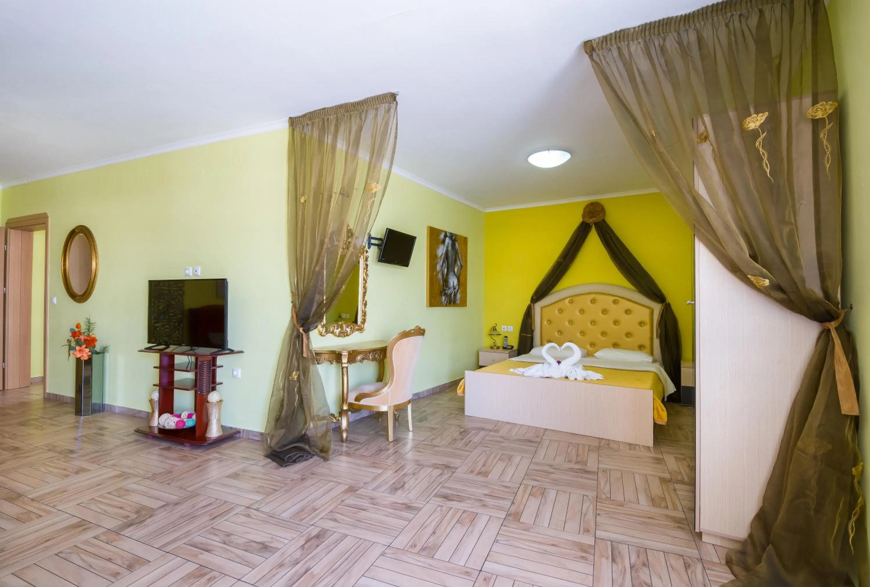 Bedroom, Bed in Paradice Hotel Luxury Suites-Near zorbas Beach-FREE Breakfast