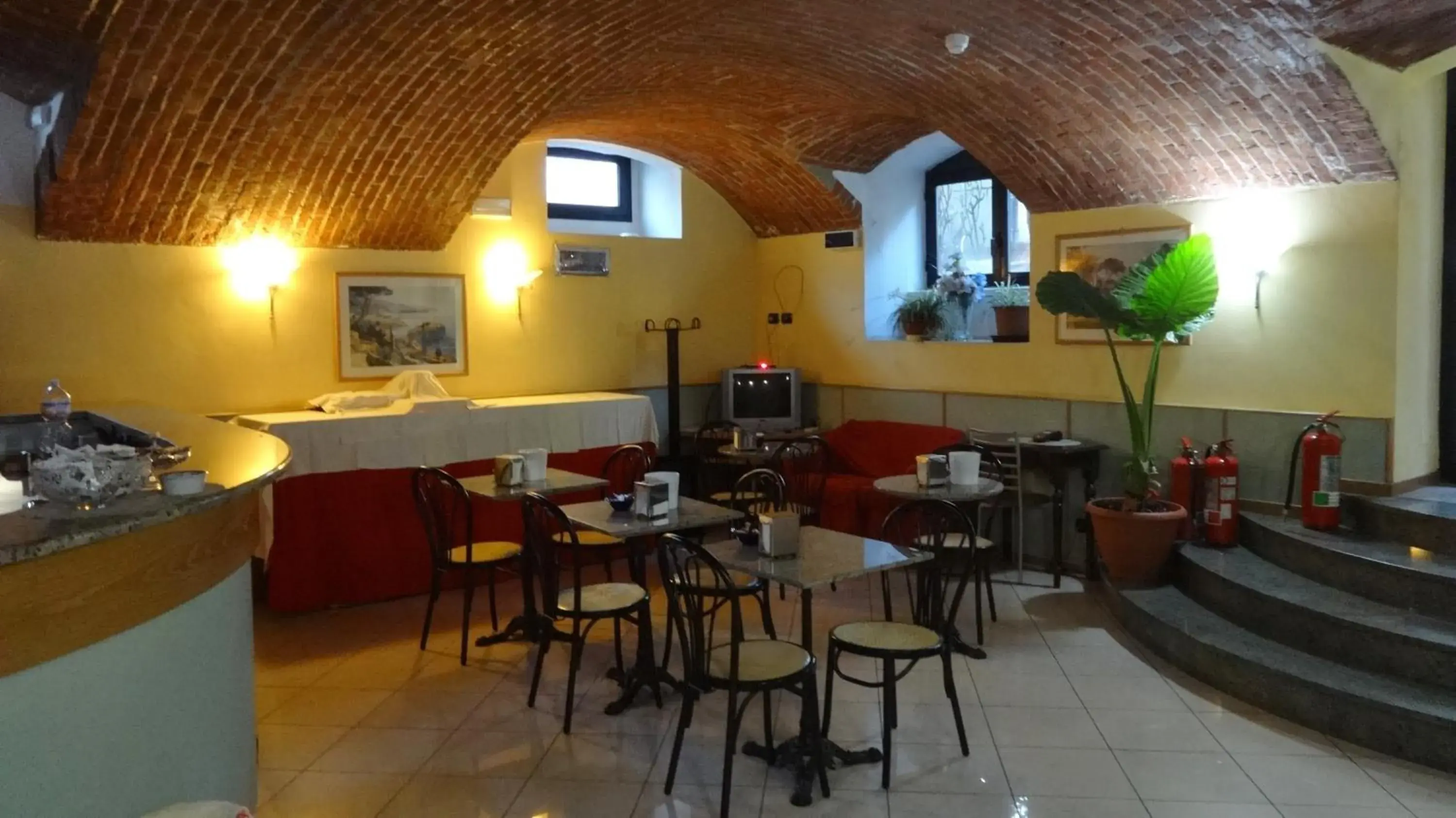 Restaurant/places to eat in Hotel2000 Restaurant/places to eat in Hotel2000