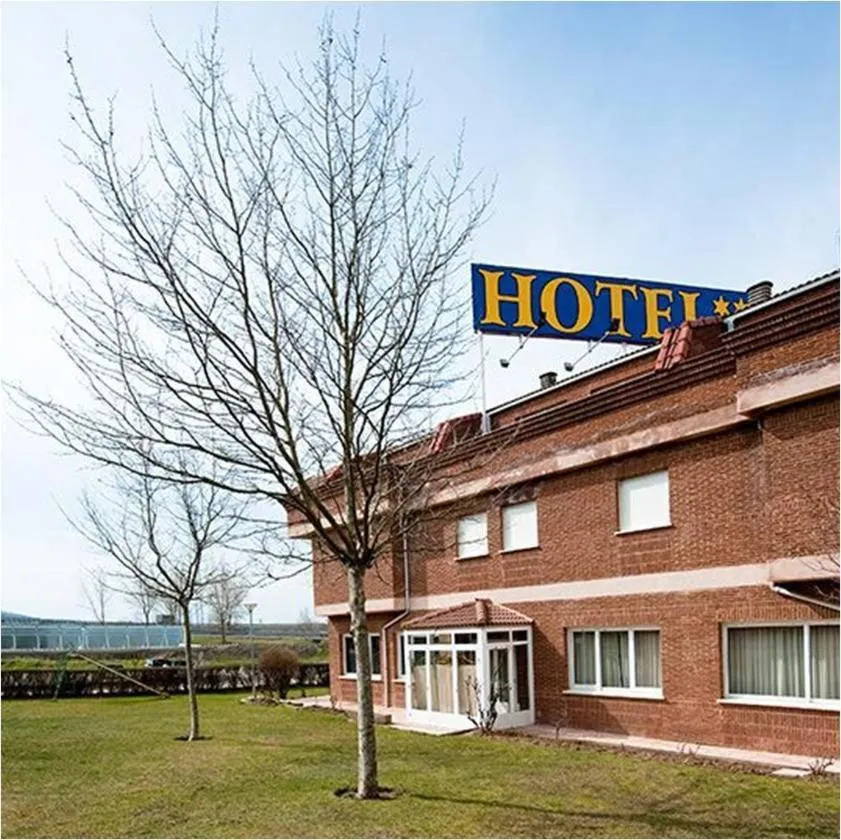 Facade/entrance in Hotel Area Serrano