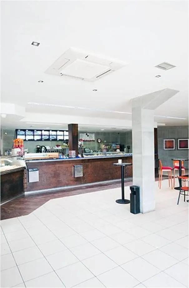 Lounge or bar in Hotel Area Serrano