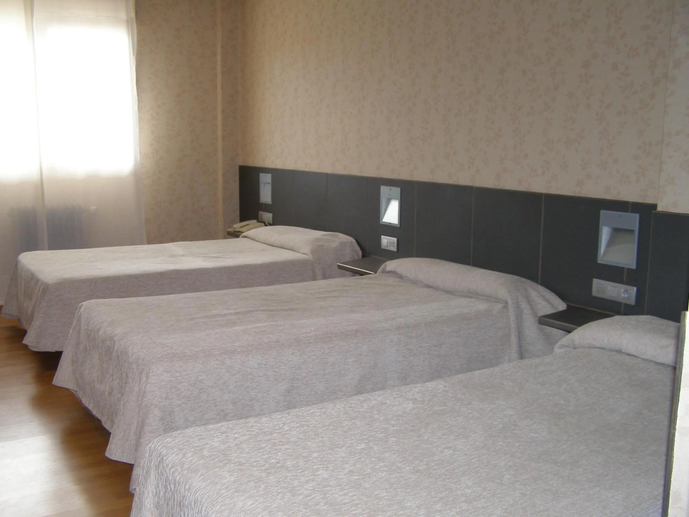 Bedroom, Bed in Hotel Area Serrano