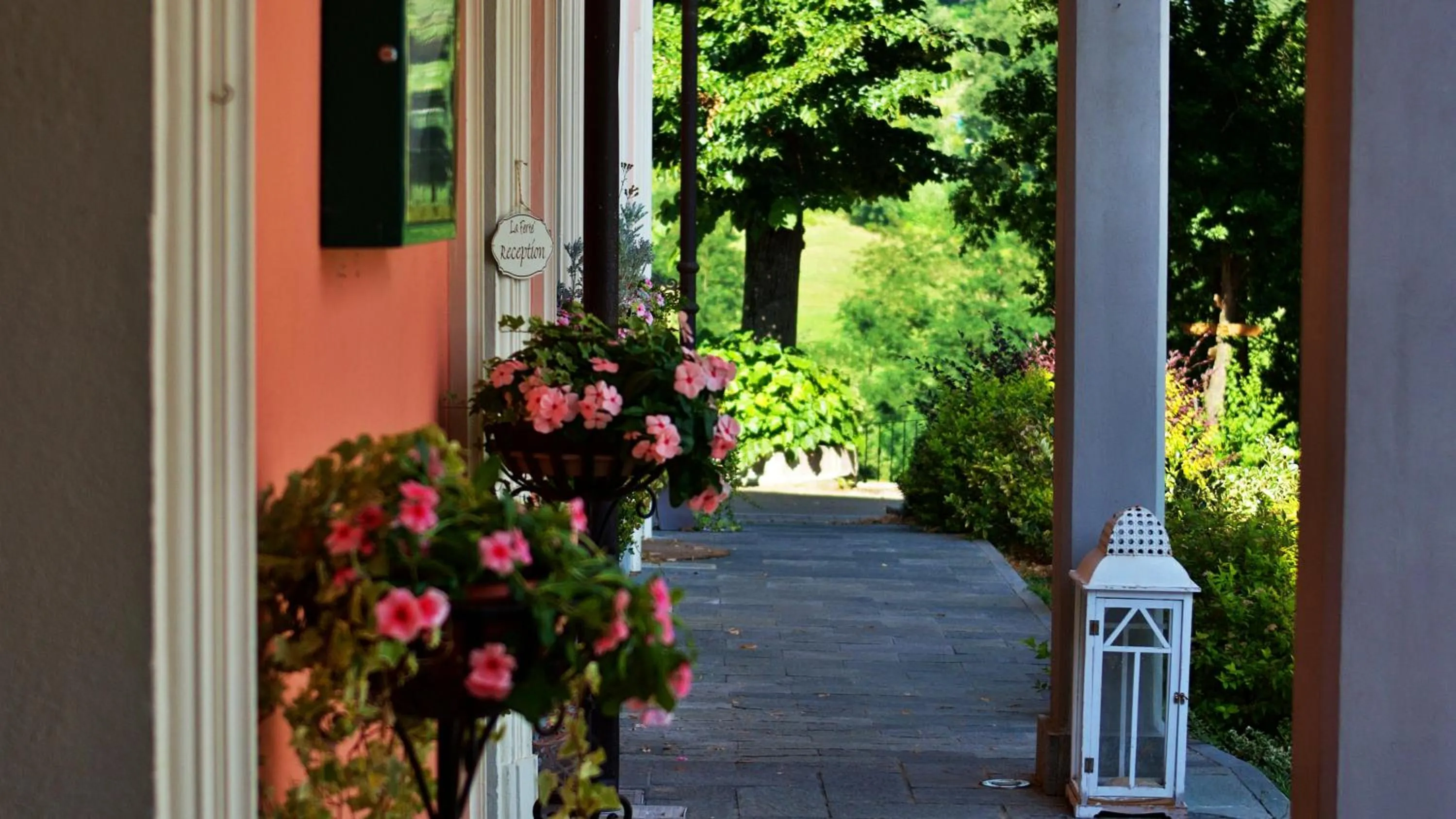 Patio in Hotel La Fertè