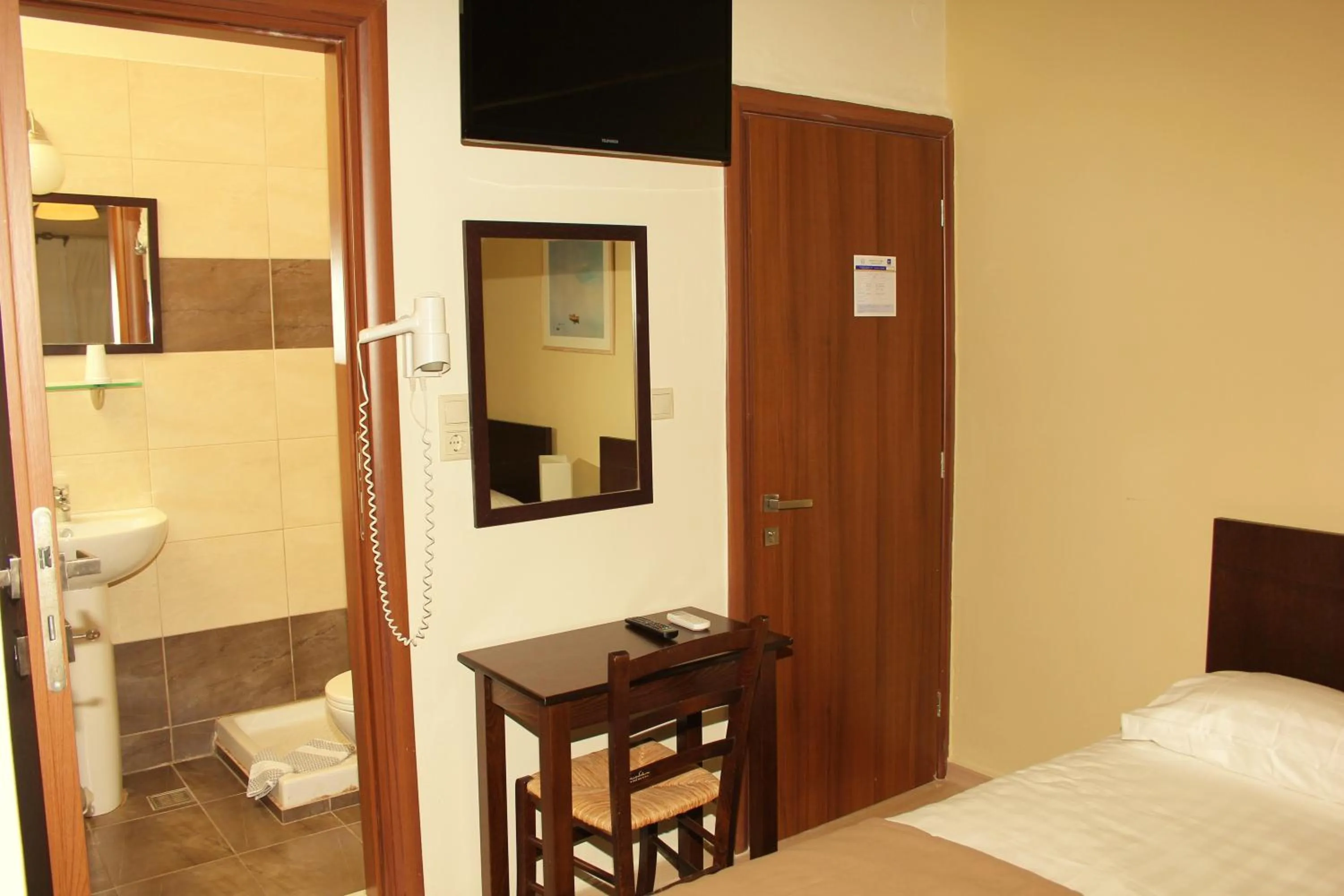 Bedroom in Rea Hotel