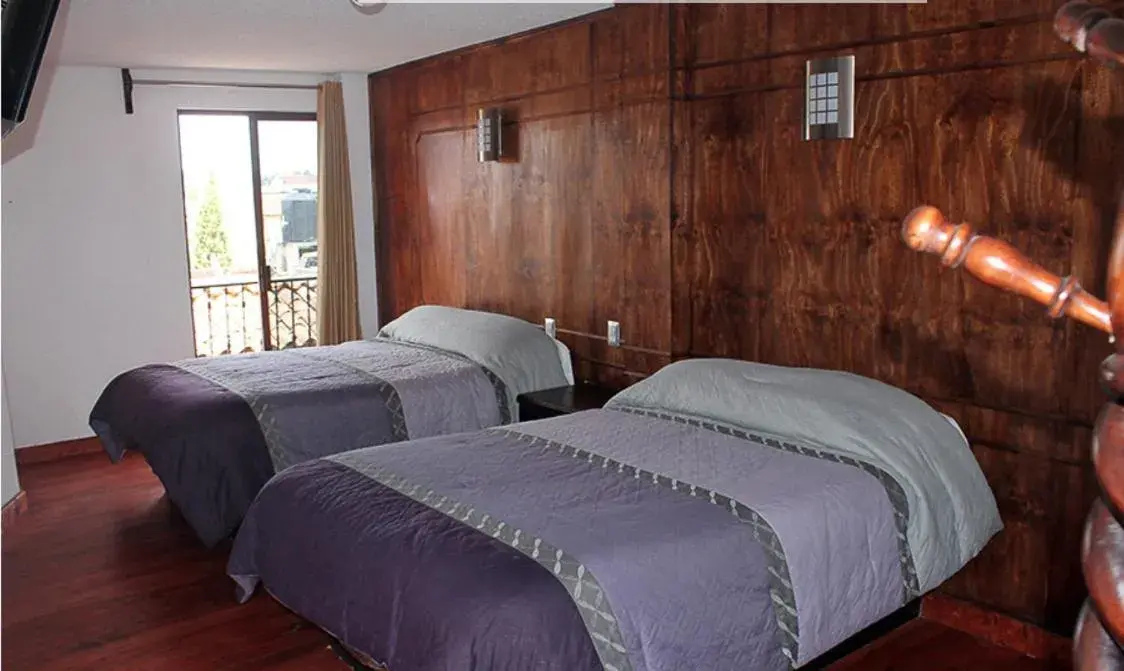 Deluxe Double Room with Two Double Beds in Hotel Avenida Deluxe Double Room with Two Double Beds in Hotel Avenida