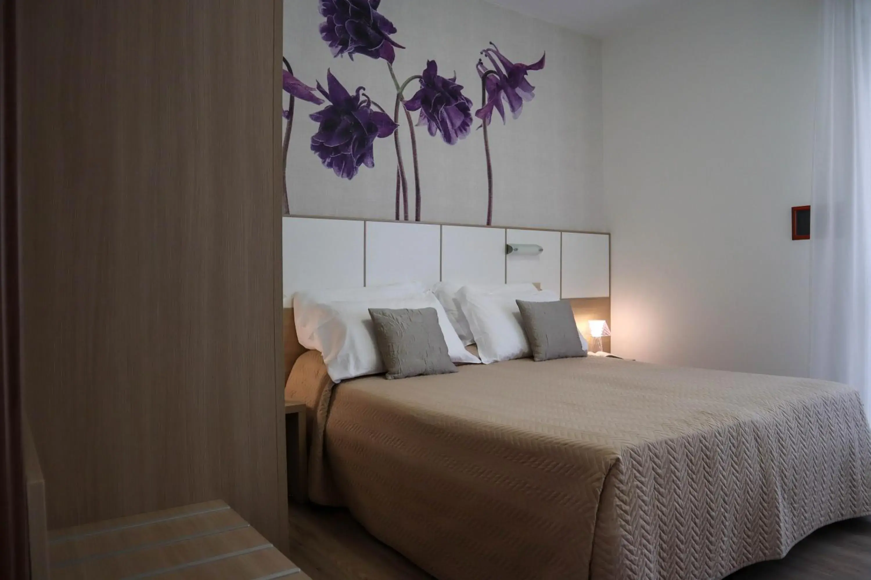 Standard Double or Twin Room with Garden View in Hotel Columbia & Ninfea Standard Double or Twin Room with Garden View in Hotel Columbia & Ninfea