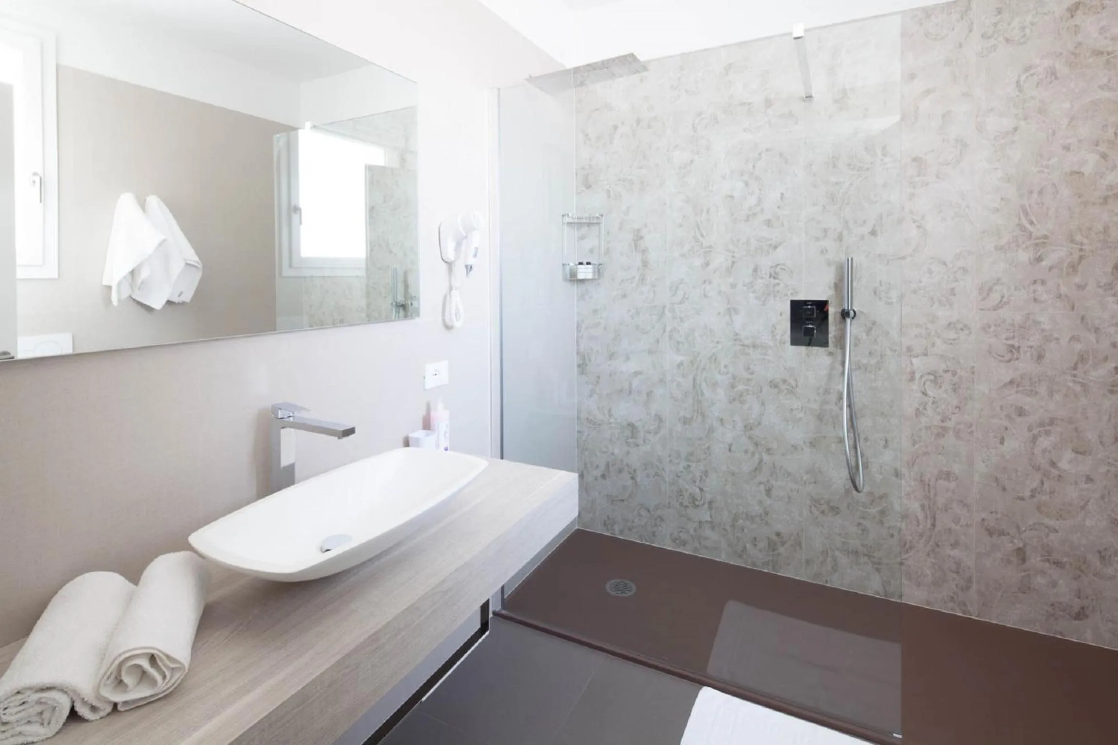 Bathroom in Hotel Columbia & Ninfea