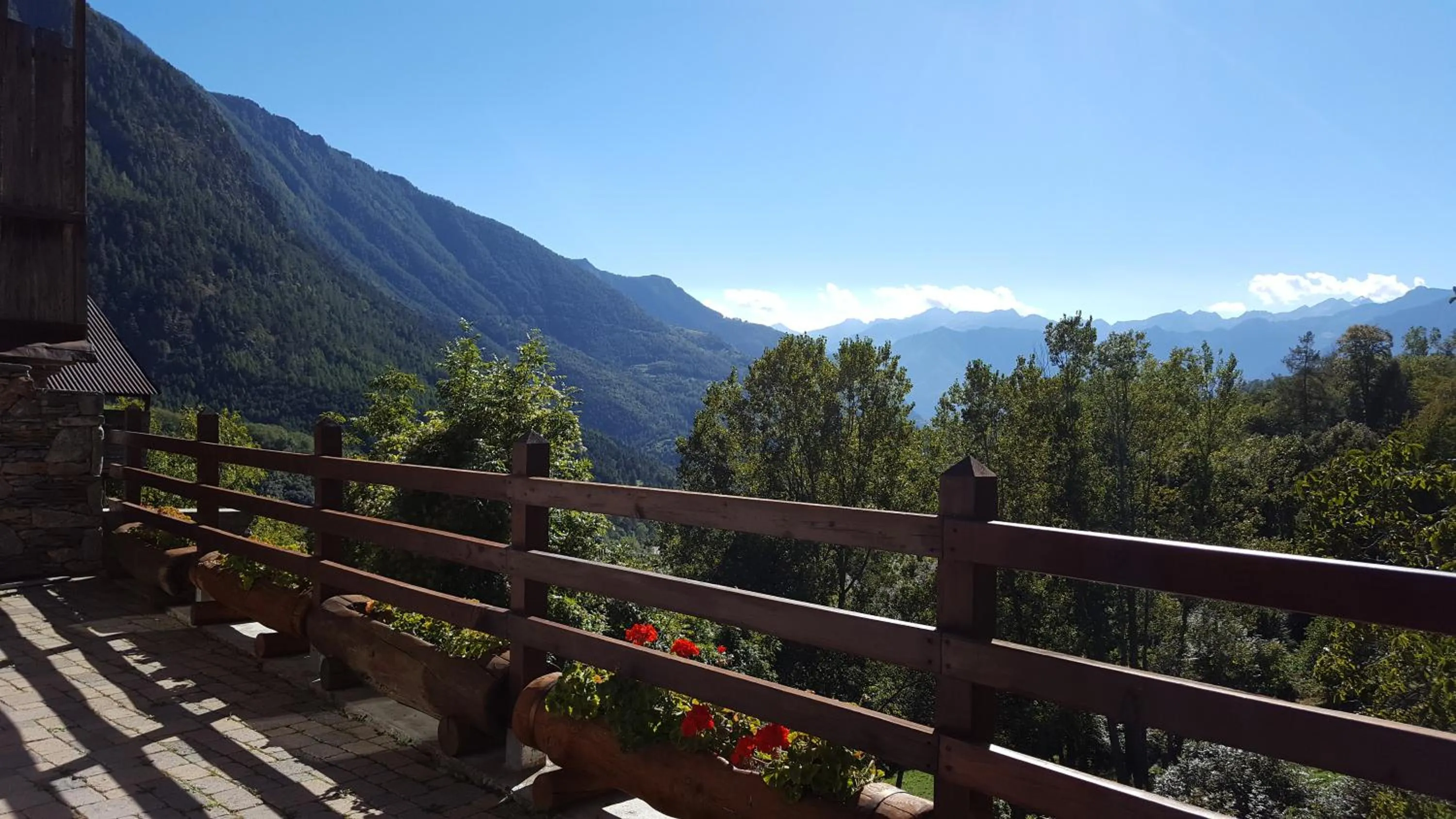 Balcony/Terrace in Eco Chalet Maison Dominique