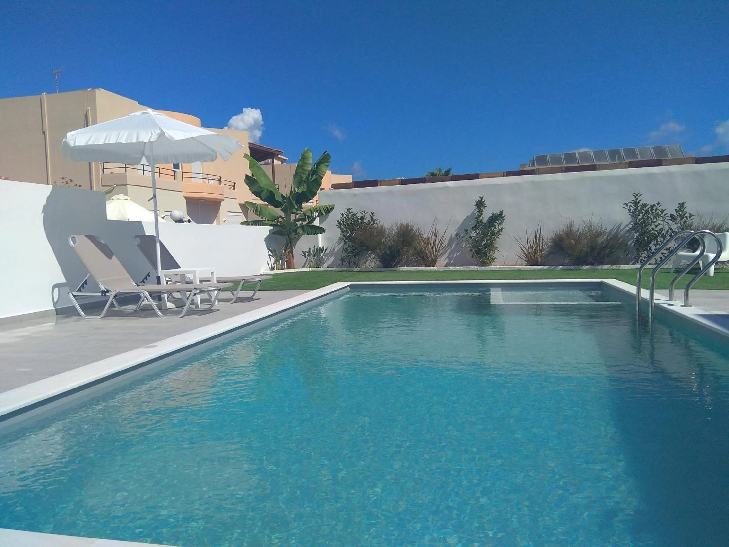 Raisakis Apartments