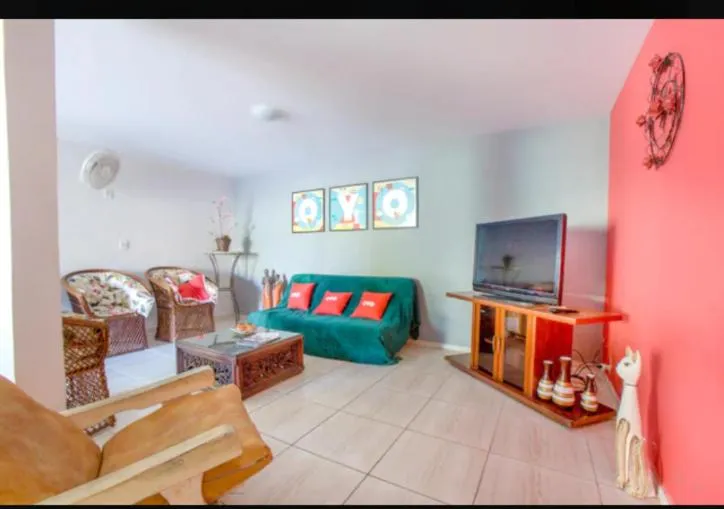 Communal lounge/ TV room in OYO Pousada Recanto Shangrilá, Cabo Frio