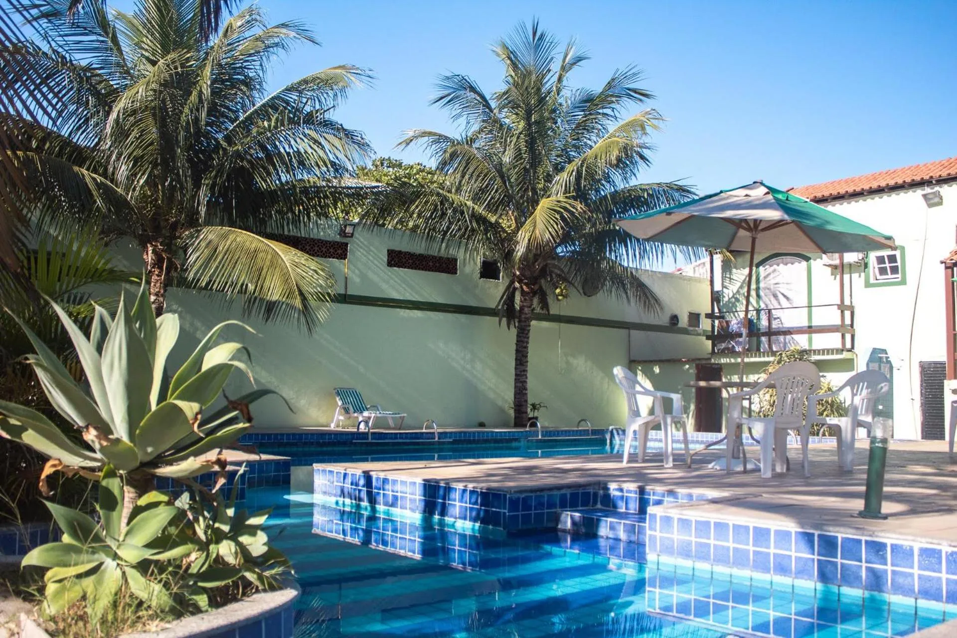 Swimming pool in OYO Pousada Recanto Shangrilá, Cabo Frio