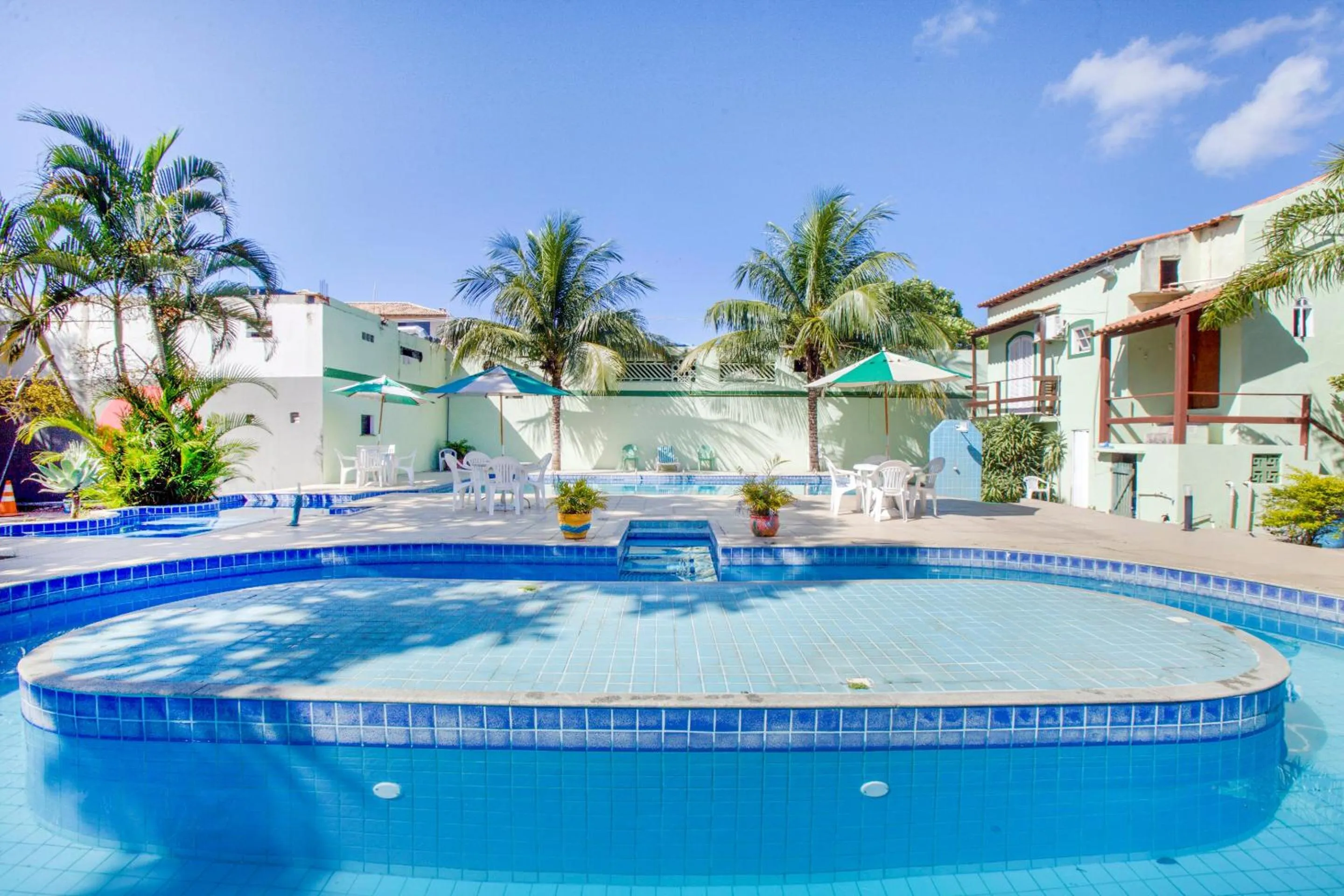 Swimming pool in OYO Pousada Recanto Shangrilá, Cabo Frio