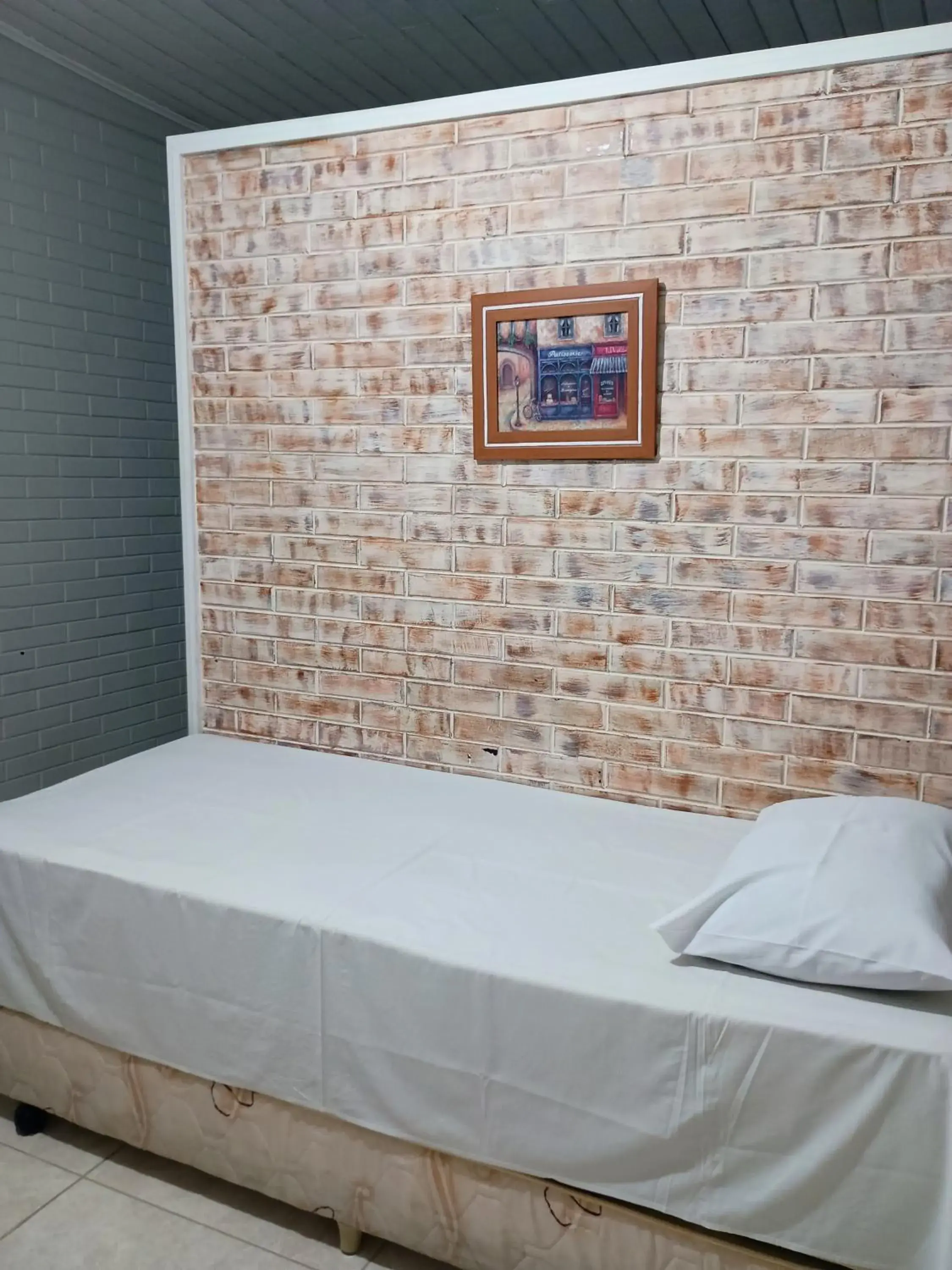 Bed in OYO Pousada Recanto Shangrilá, Cabo Frio Bed in OYO Pousada Recanto Shangrilá, Cabo Frio