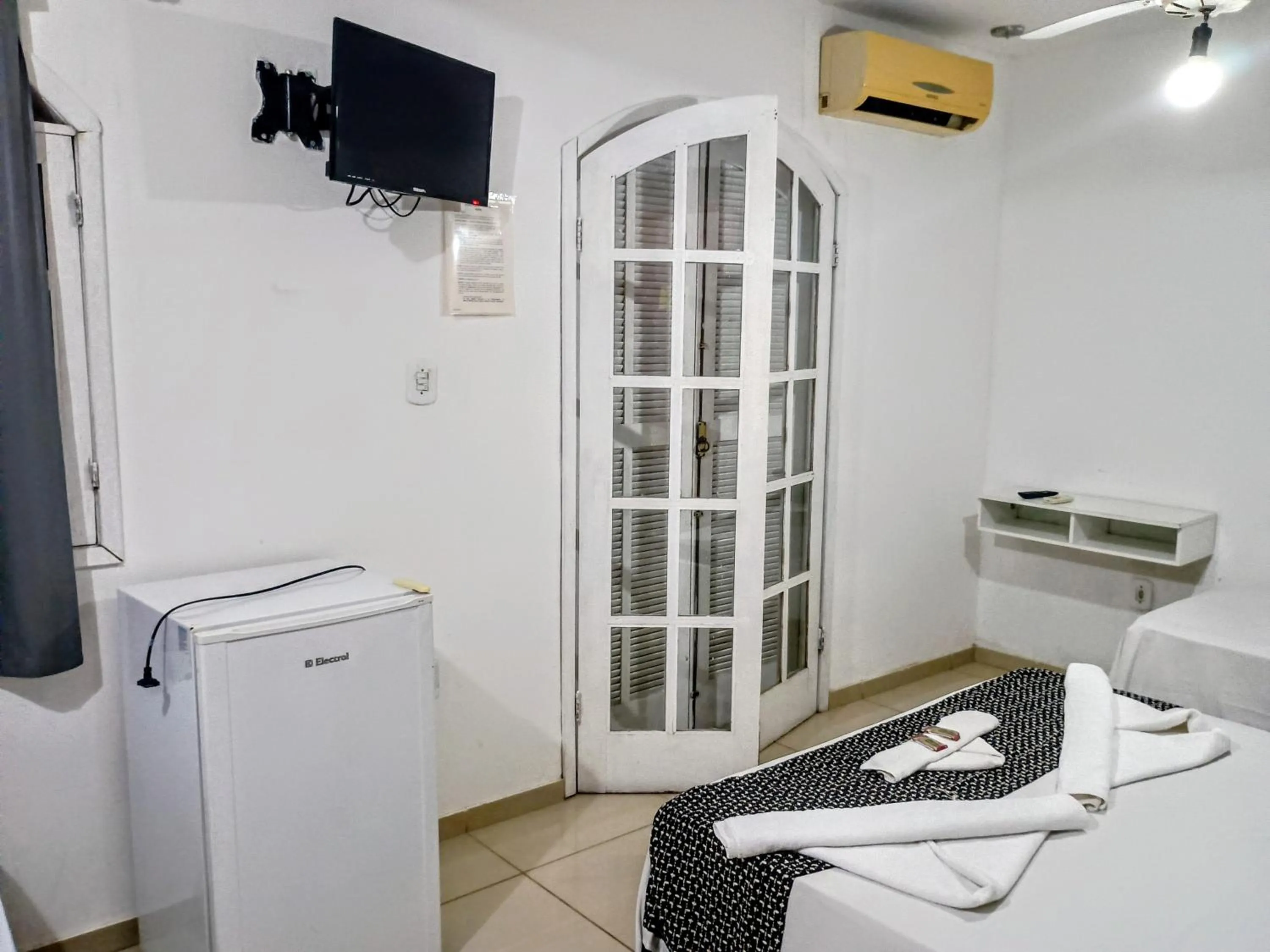 Bedroom in OYO Pousada Recanto Shangrilá, Cabo Frio