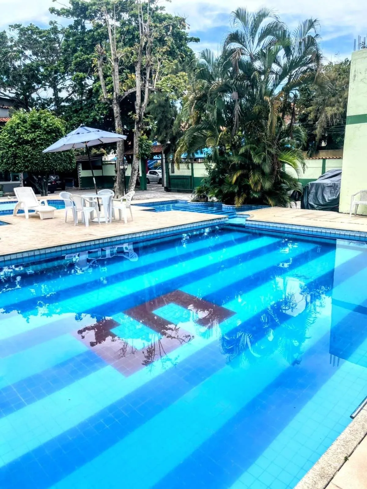 Pool view in OYO Pousada Recanto Shangrilá, Cabo Frio