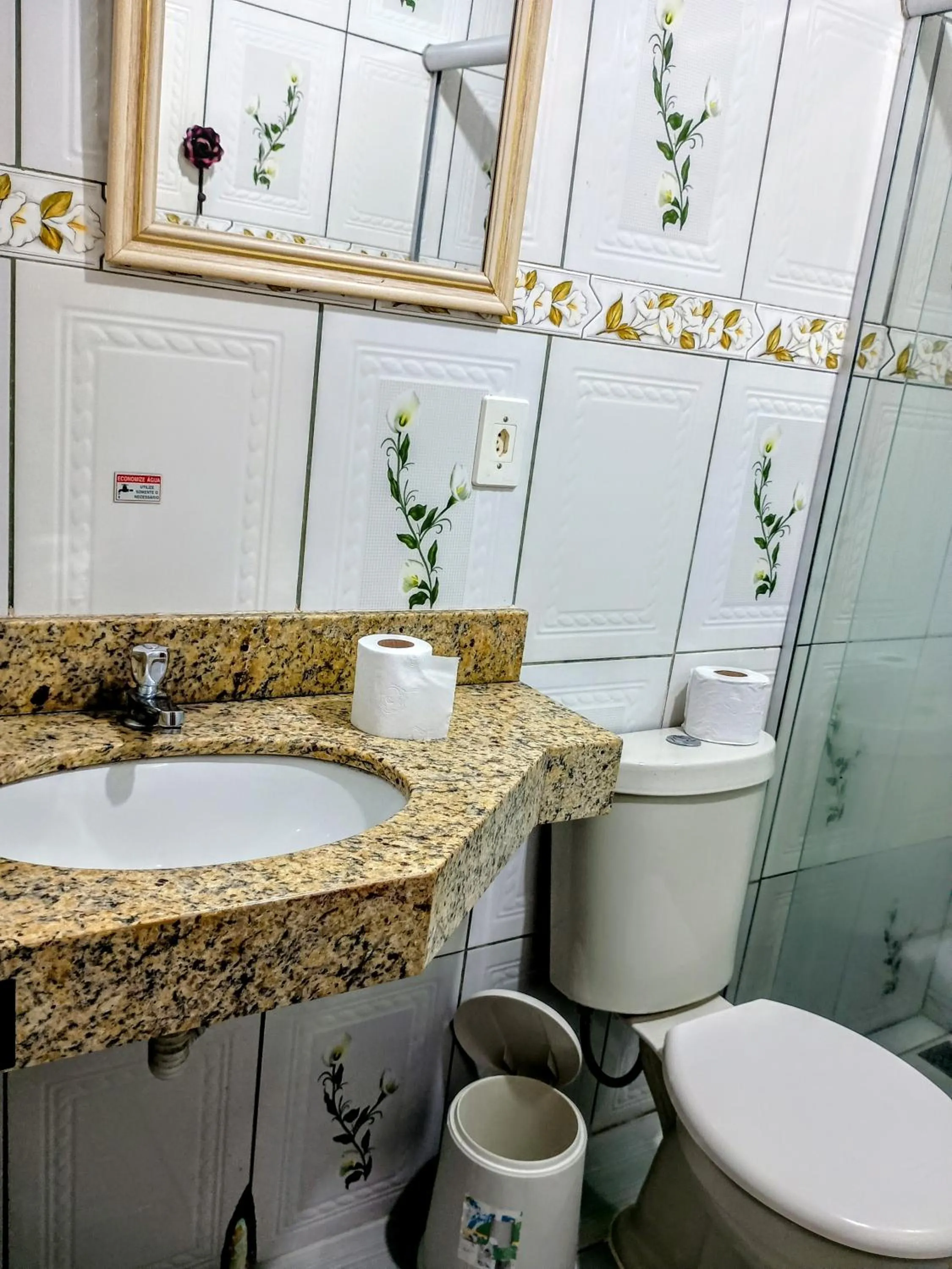 Bathroom in OYO Pousada Recanto Shangrilá, Cabo Frio