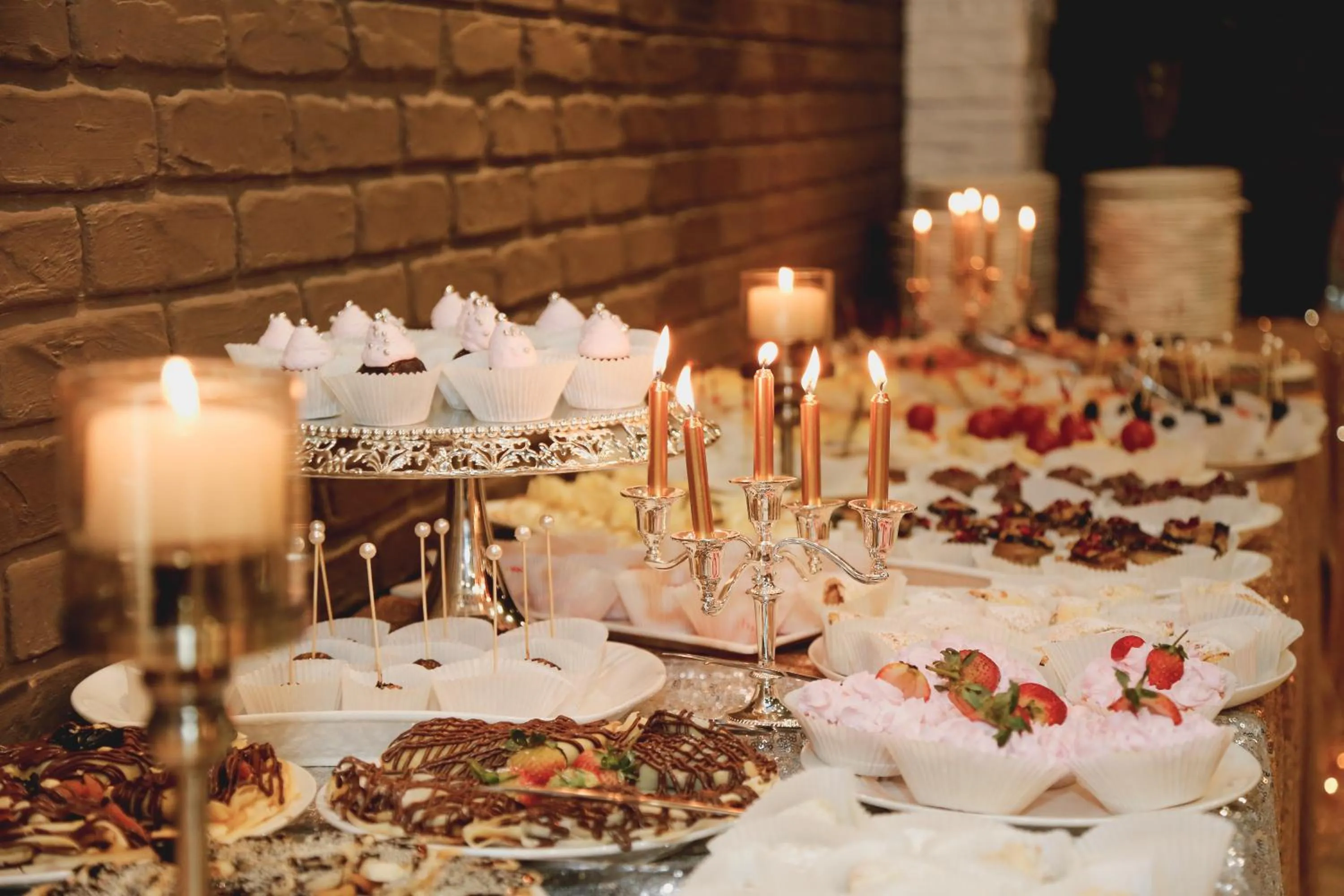 Food and drinks in Hotel King David The Builder